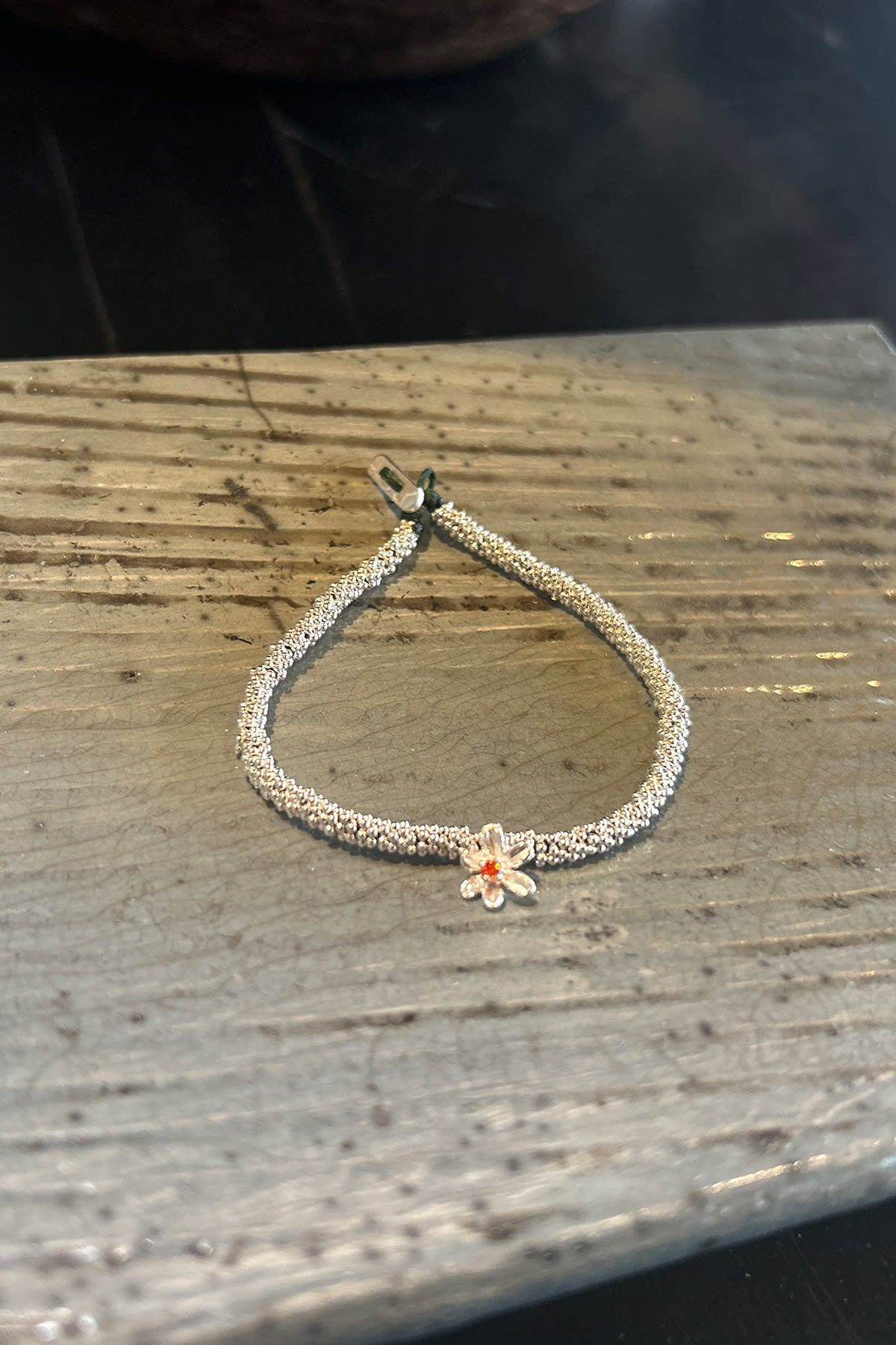 India Flower Bracelet - Nafsu I Silver w/ orange stone 2 - Rabens Saloner - DK