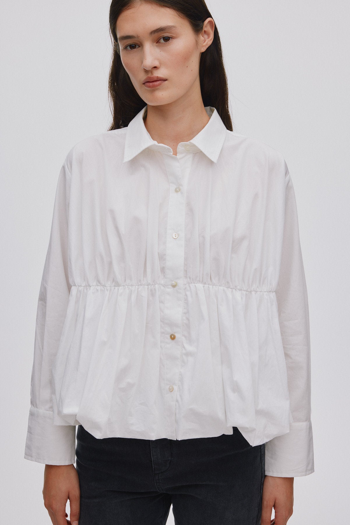 Sophie - Poplin puffed hem shirt I White 4 - Rabens Saloner - DK