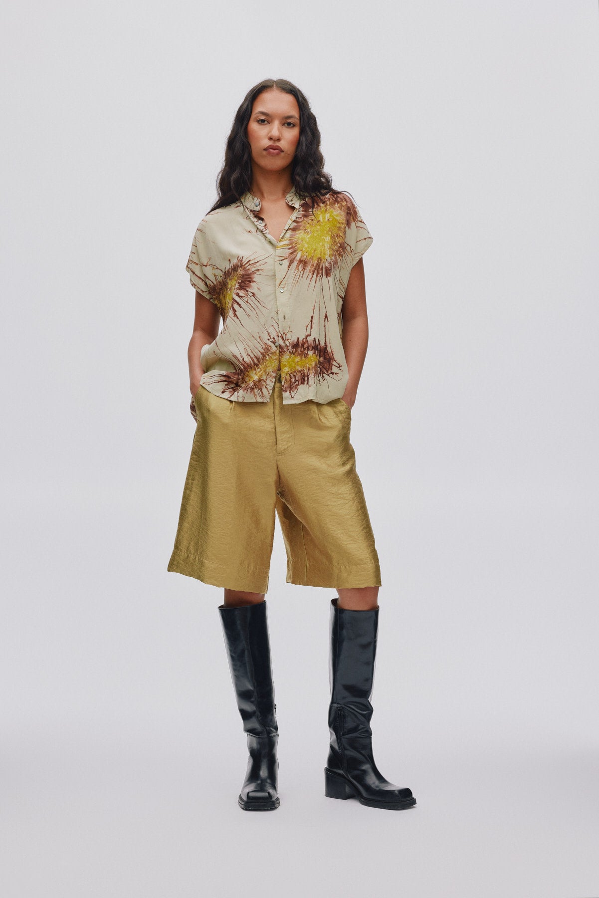 Feliza - Woven gold shorts I Gold 1 - Rabens Saloner - DK