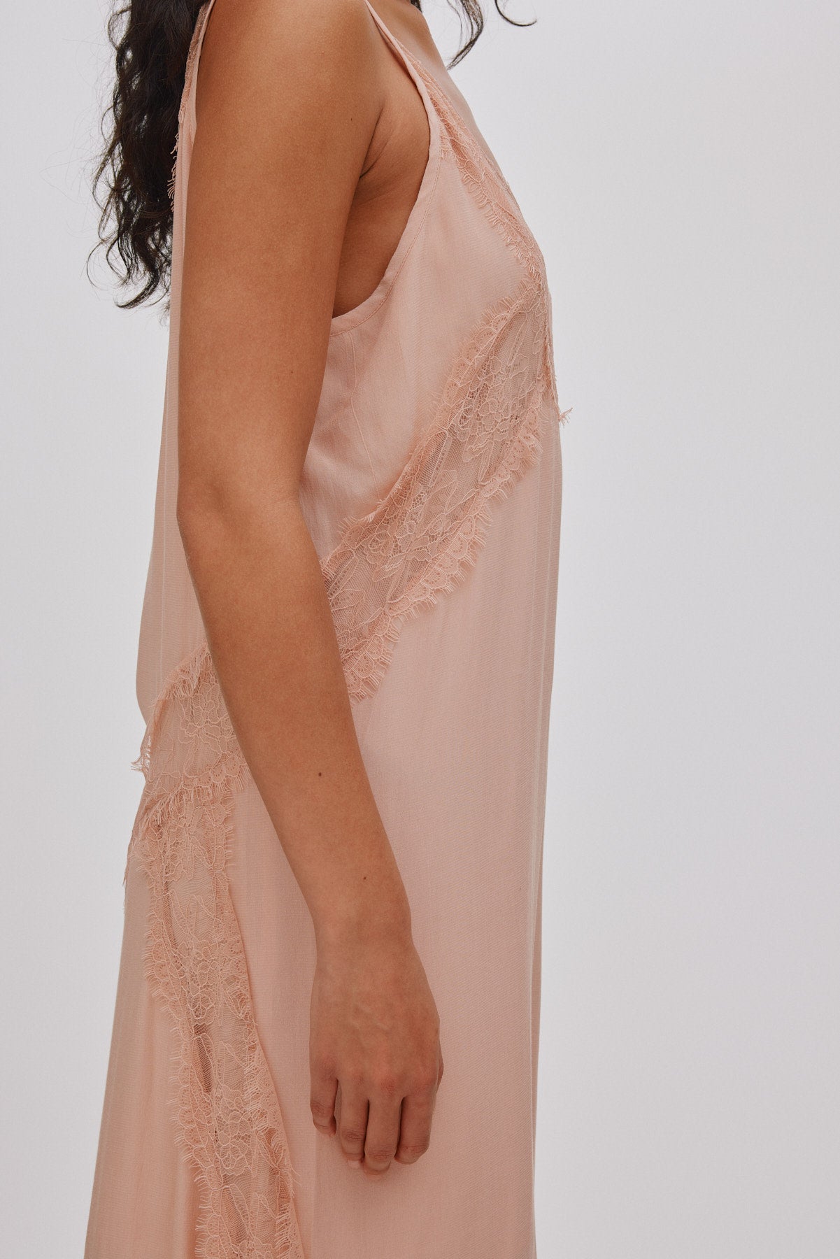 Lilou - Sheer lace panelled dress I Blush 4 - Rabens Saloner - DK