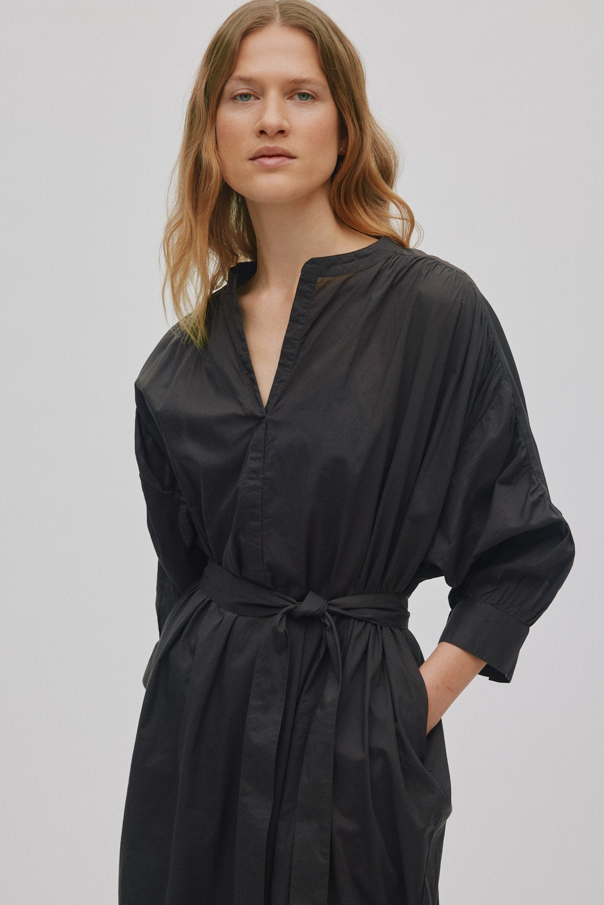 Tuva - Voile frill shirt dress I Liquorice 2 - Rabens Saloner - DK