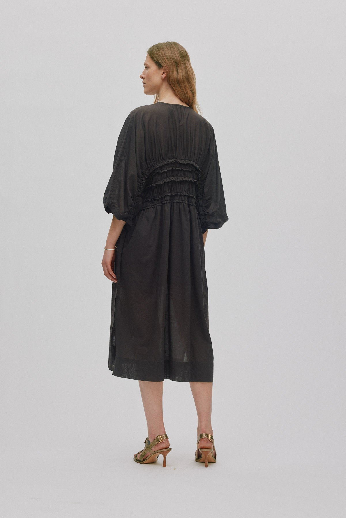 Ina - Voile frill gathered dress I Liqourice 3 - Rabens Saloner - DK