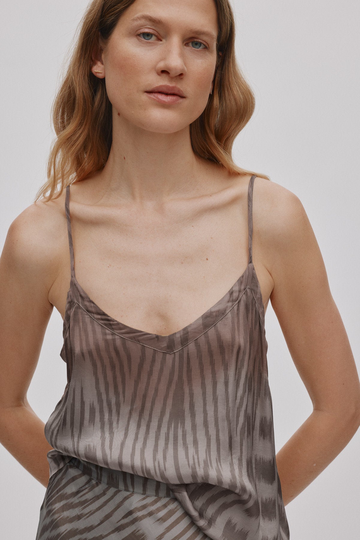 Glæde - Ombre ikat camisole top I Asphalt combo 2 - Rabens Saloner - DK
