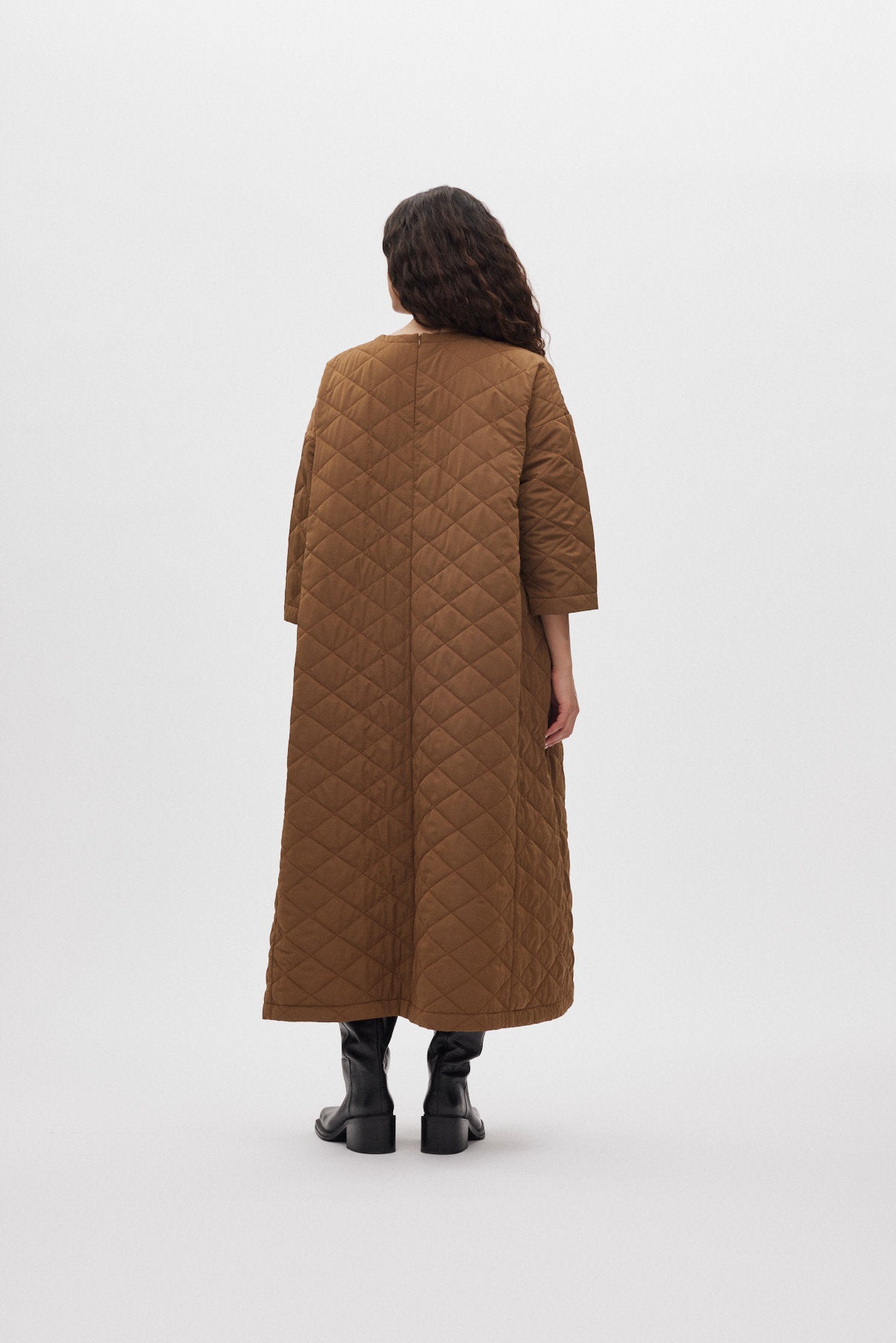 Pamala - Tech quilt dress I Chestnut 2 - Rabens Saloner - DK