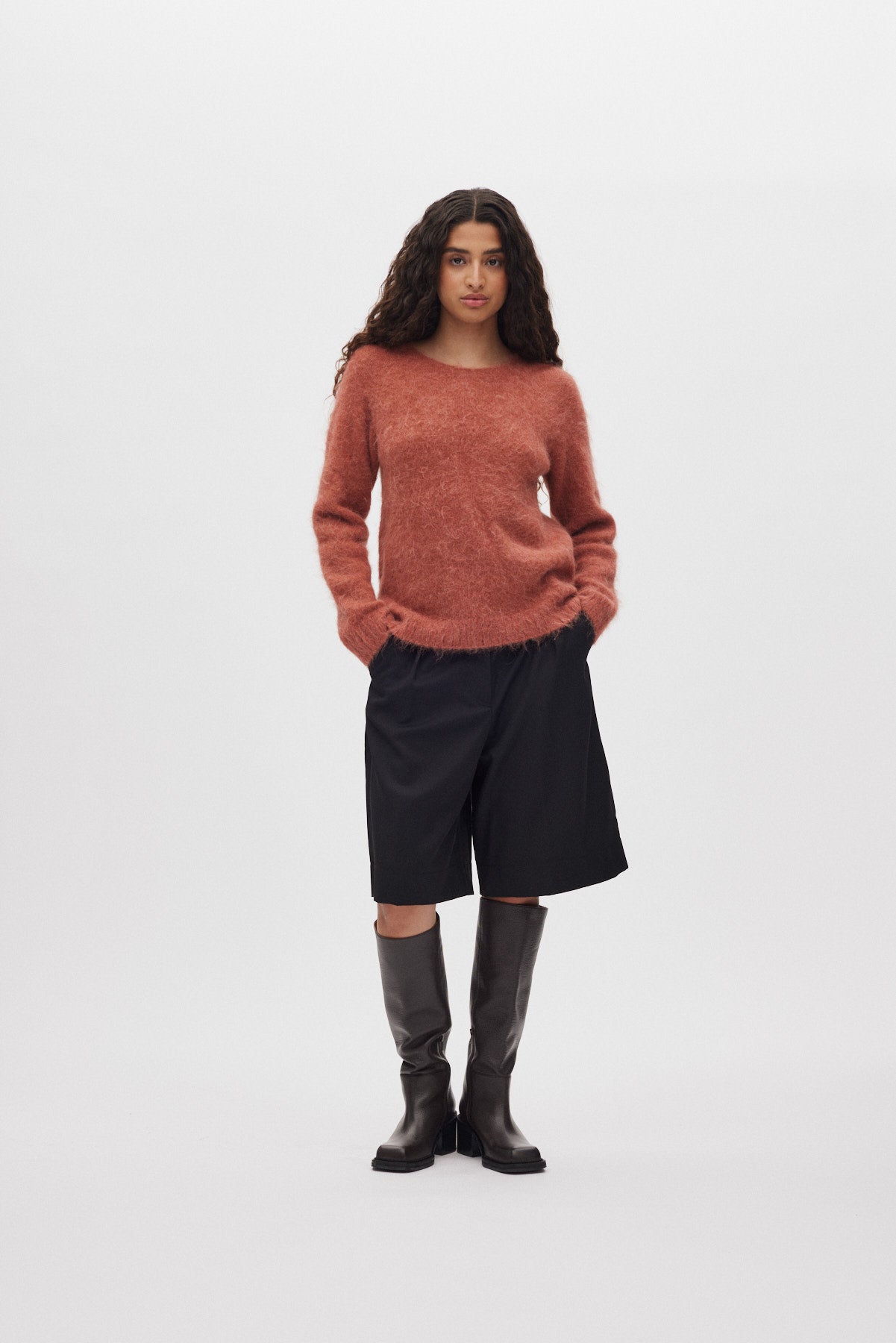 Dinea - Fluffy knit open back sweater I Redwood Redwood XS 1 - Rabens Saloner - DK