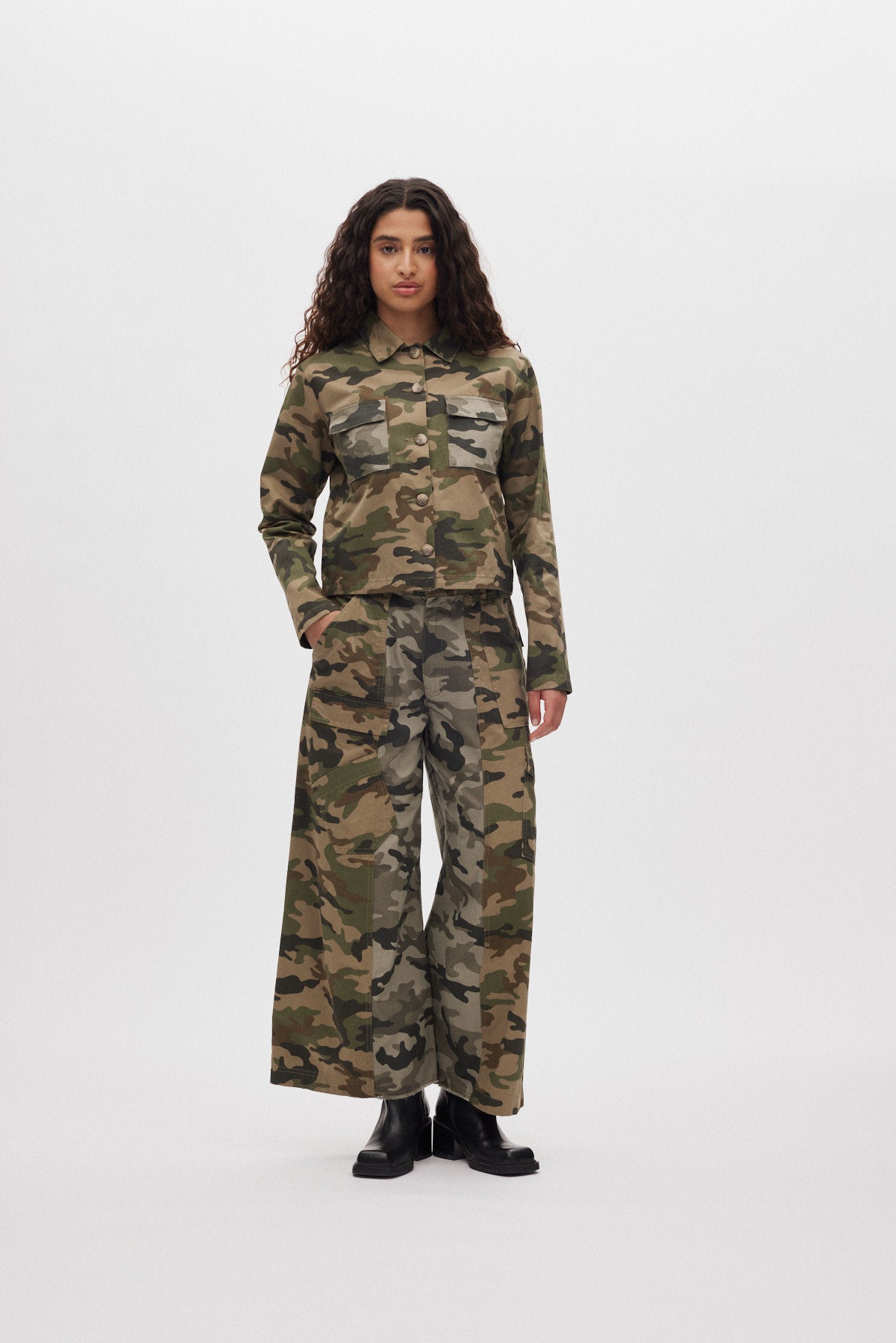 Niva - Camo patchwork pants I Camo combo 1 - Rabens Saloner - DK