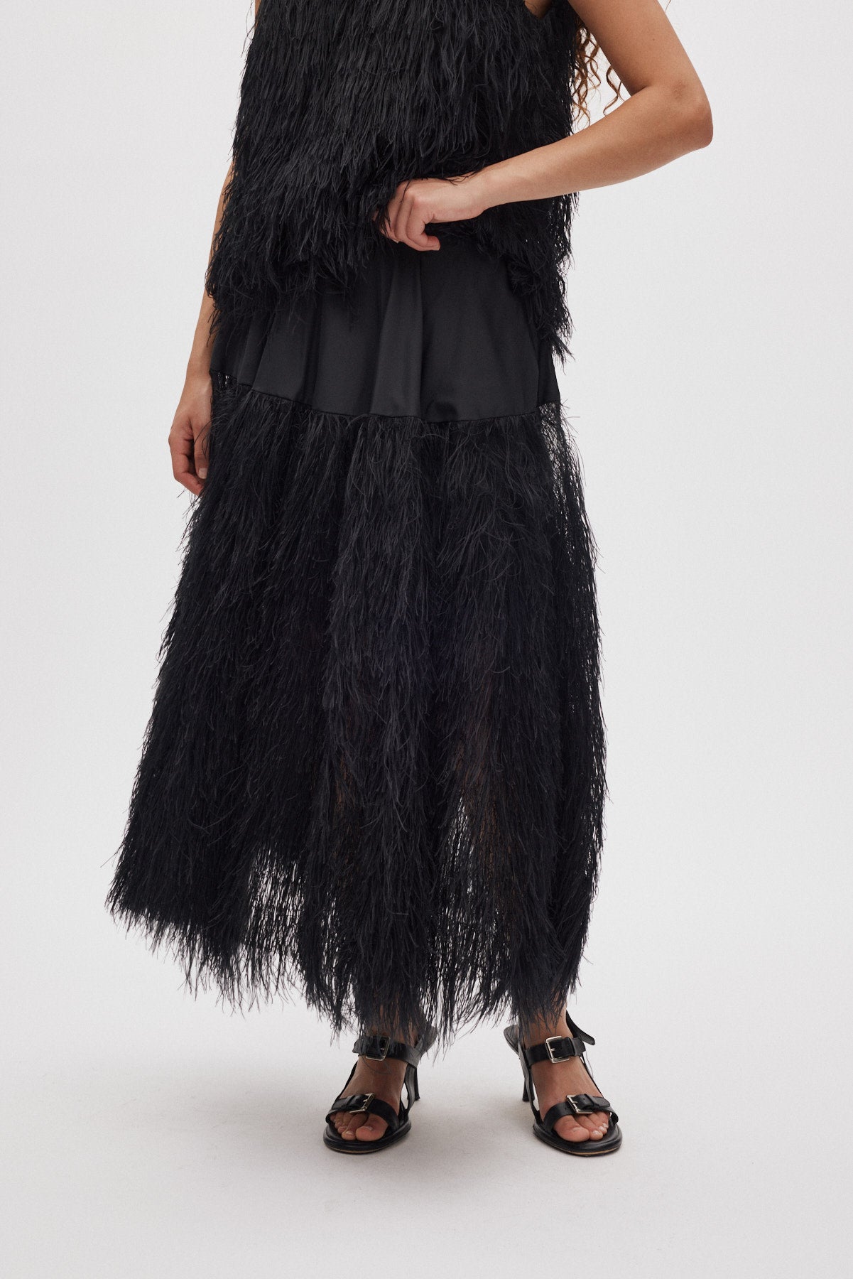 Magna - Plume combo full skirt I PRE-ORDER I Black 3 - Rabens Saloner - DK