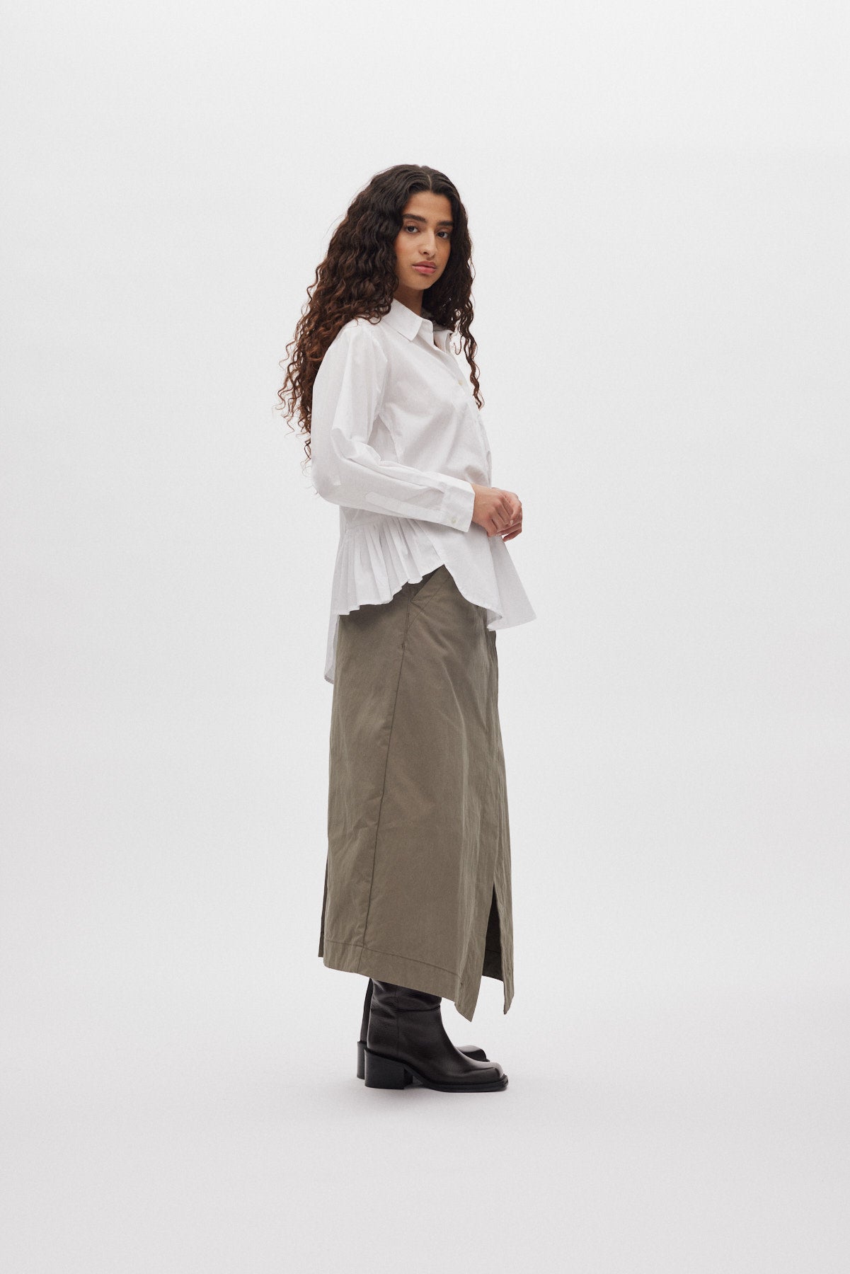 Djana - Poplin side gather shirt I White 5 - Rabens Saloner - DK