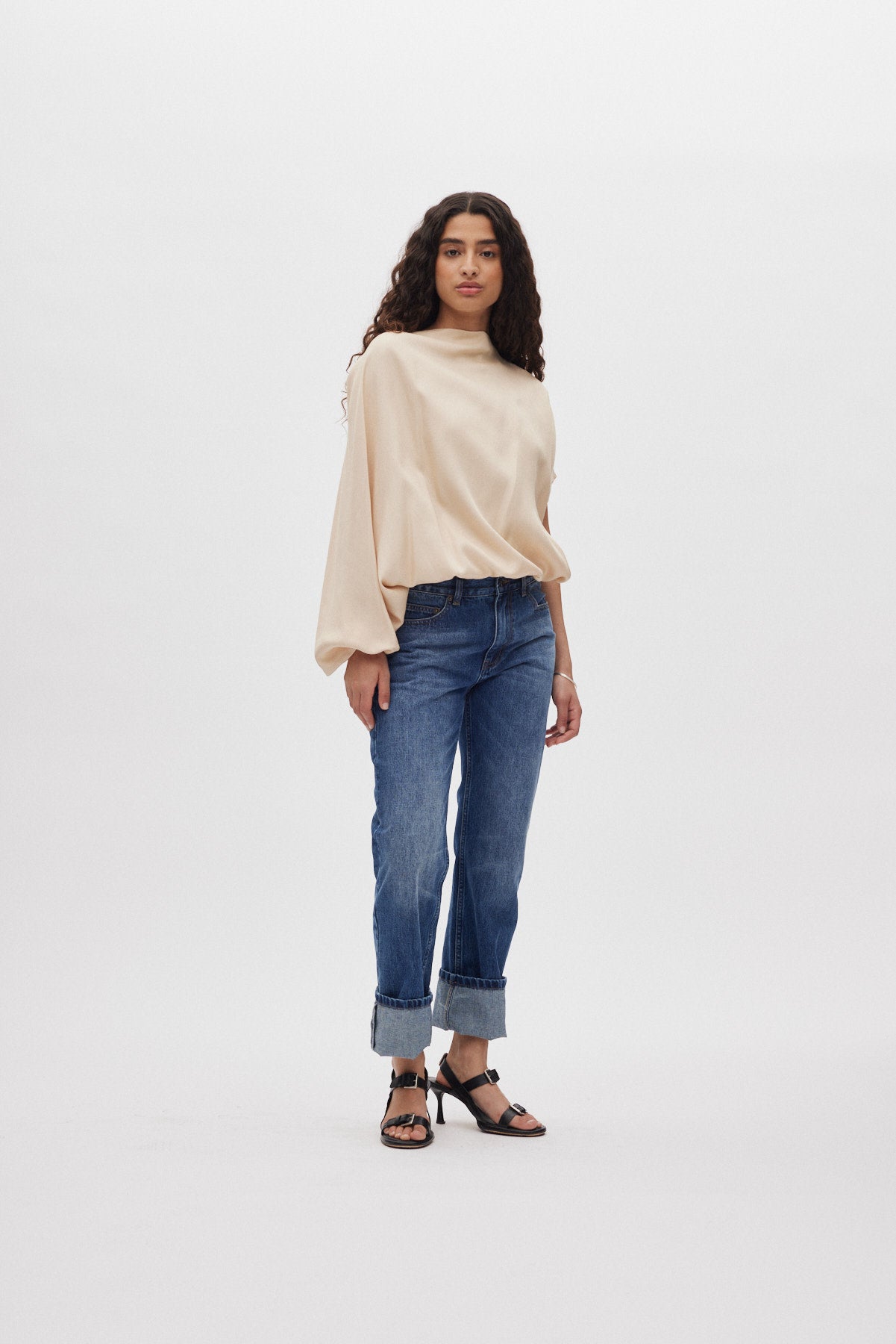 Mist - Ripple drape blouse I Sand Dollar 1 - Rabens Saloner - DK