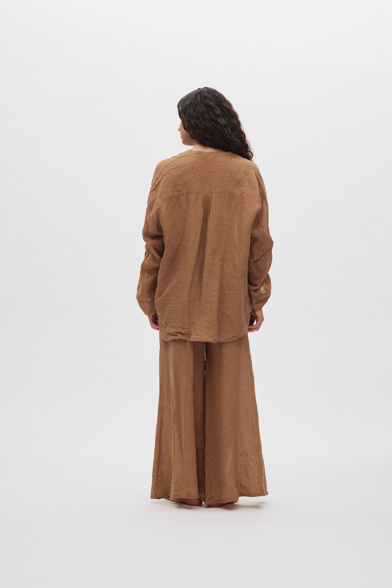 Karam - Crinkled wide leg pants I Walnut 12 - Rabens Saloner - DK
