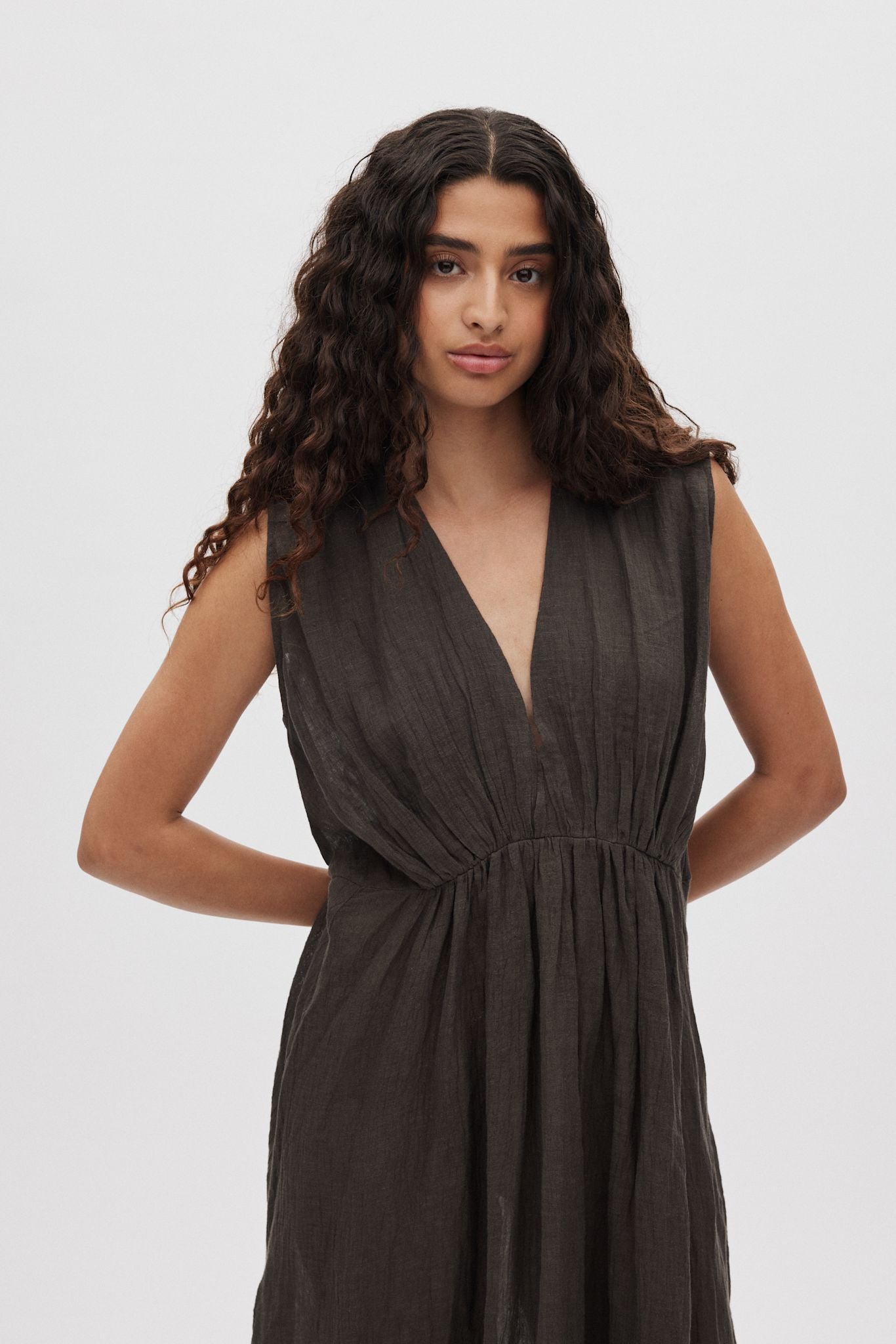 Kimber - Crinkled dress I Faded black 6 - Rabens Saloner - DK