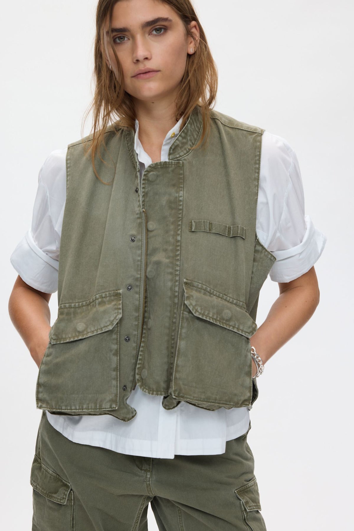 Beena - Canvas vest I Washed sage 2 - Rabens Saloner - DK