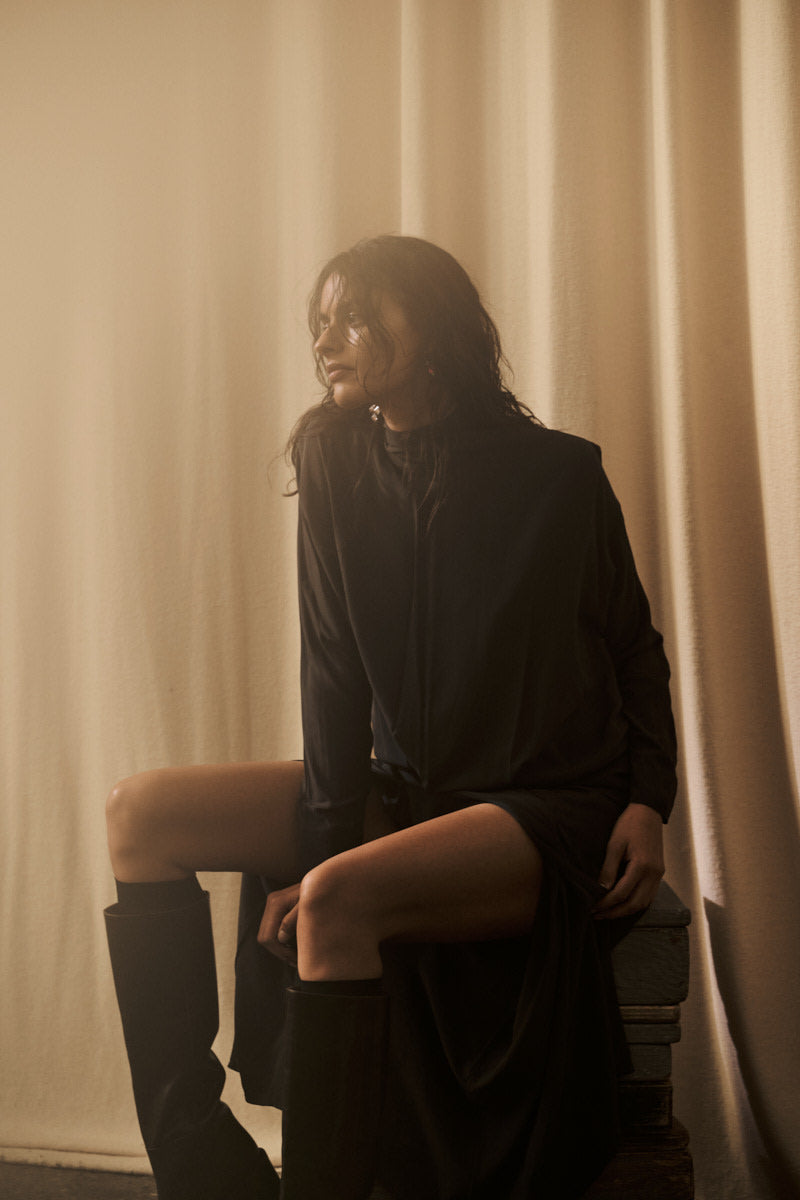 Fabiola - Matte drape zip sleeve dress I Pirate black 4 - Rabens Saloner - DK