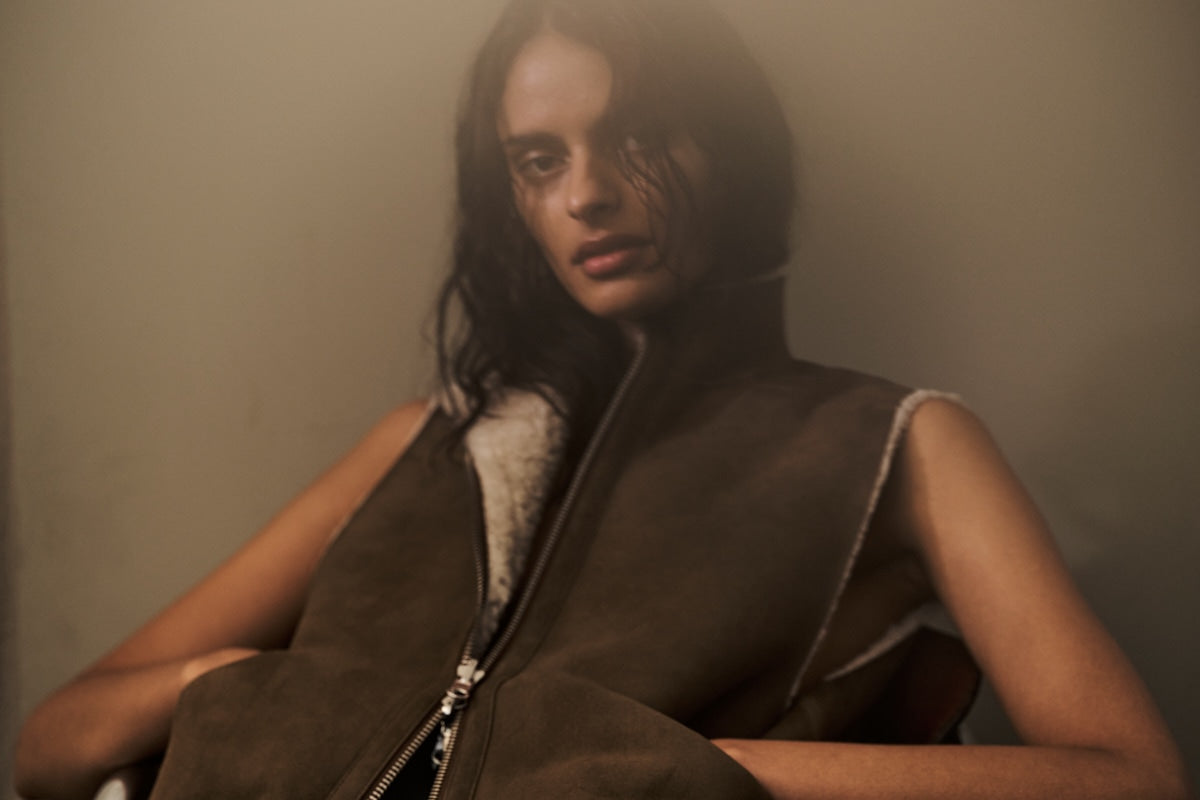 Channe - Shearling vest I Dark brown natural combo 10 - Rabens Saloner - DK