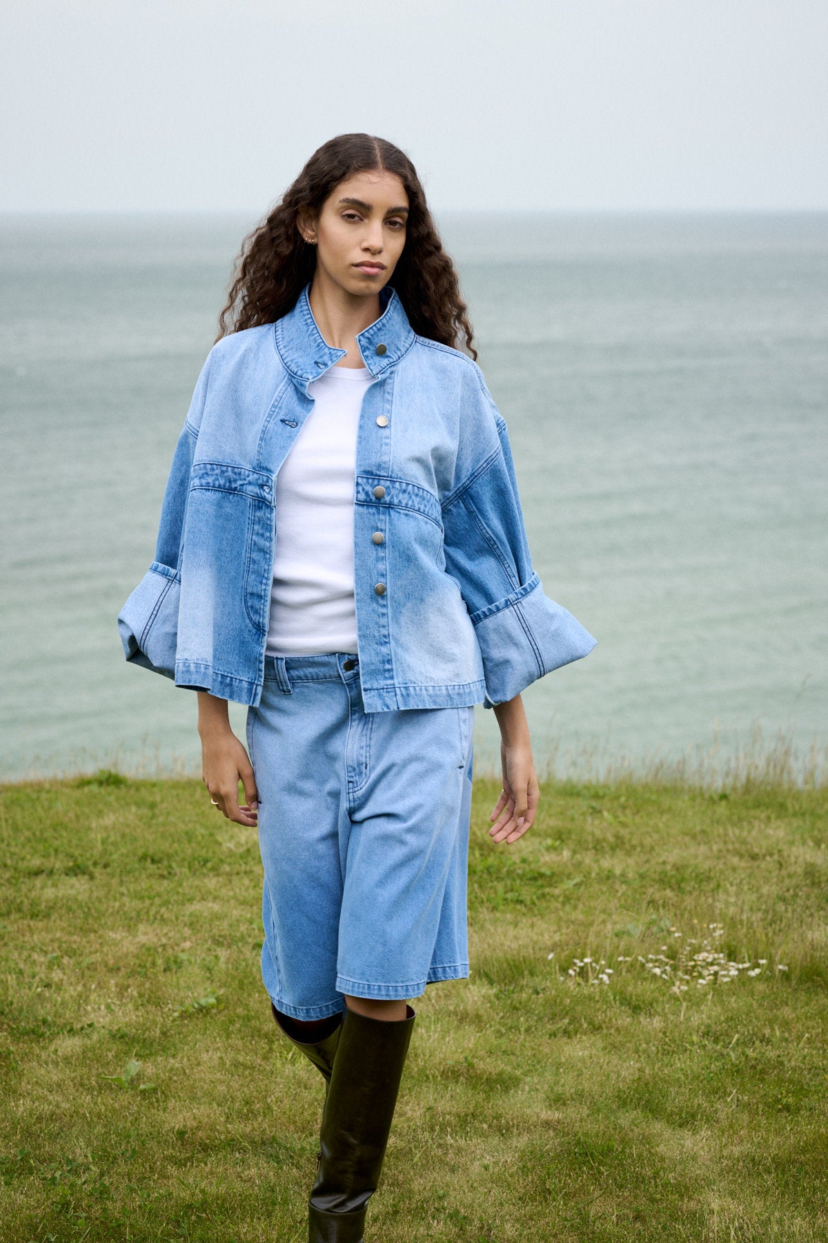 Donela - Denim jacket I Light washed denim 8 - Rabens Saloner - DK