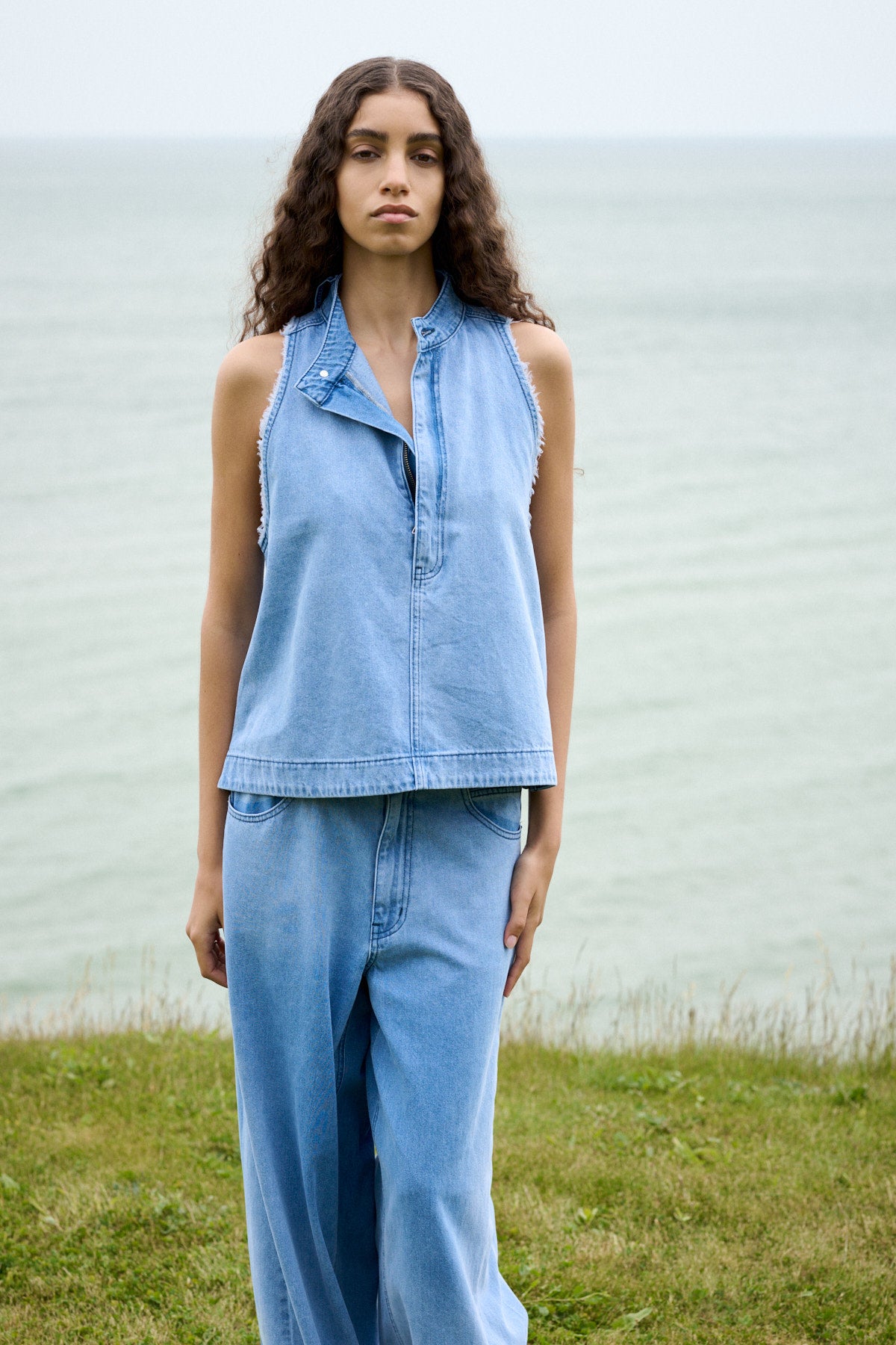 Faya - Light denim halter top I Light washed denim 7 - Rabens Saloner - DK