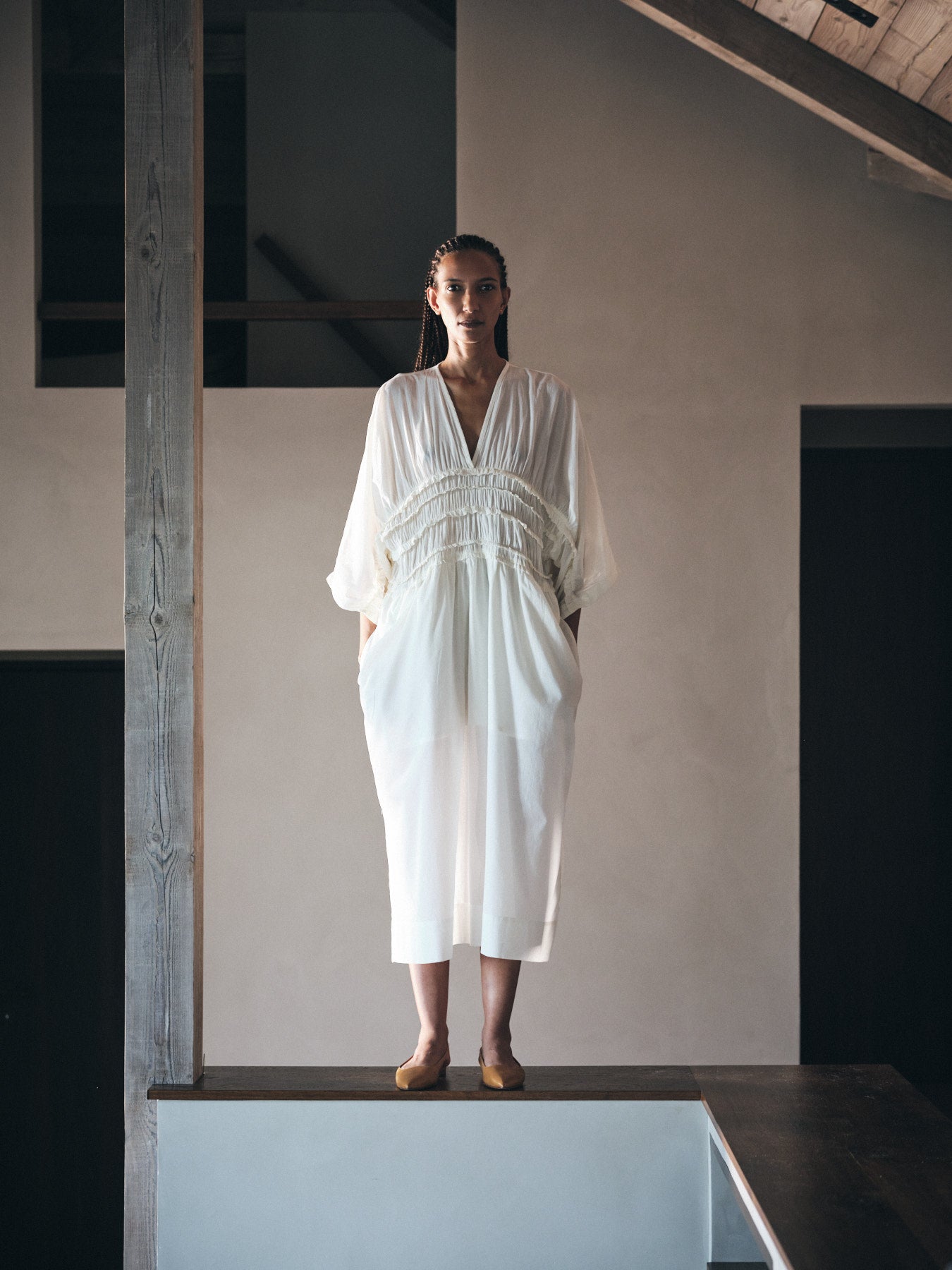 Ina - Voile frill gathered dress I Chalk 8 - Rabens Saloner - DK