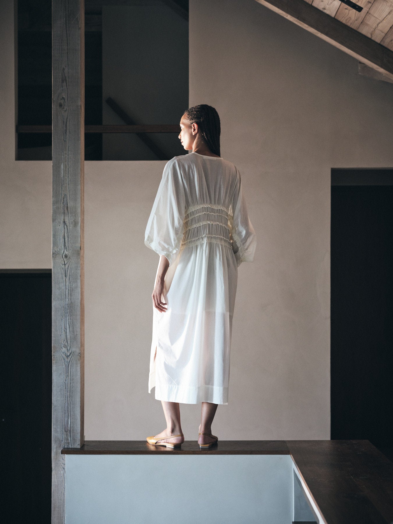 Ina - Voile frill gathered dress I Chalk 10 - Rabens Saloner - DK