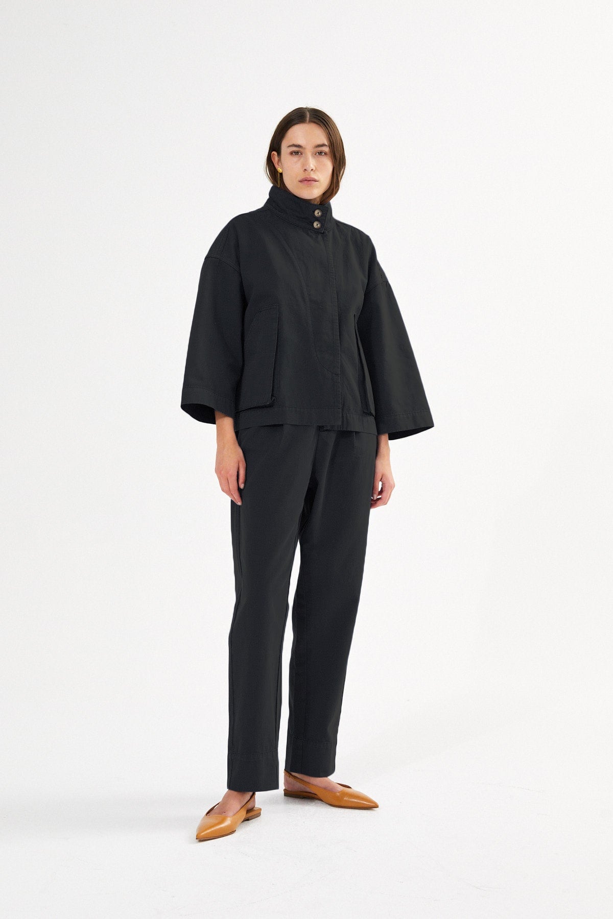 Raina - Canvas light pleat pant I Faded Black 3 - Rabens Saloner - DK