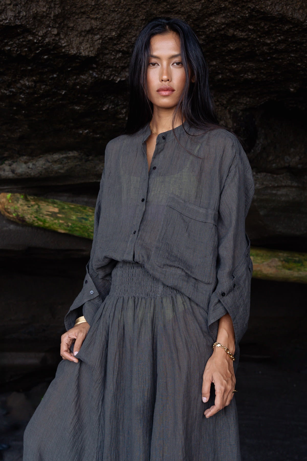 Bobbies - Crinkled oversize shirt I Faded black 4 - Rabens Saloner - DK