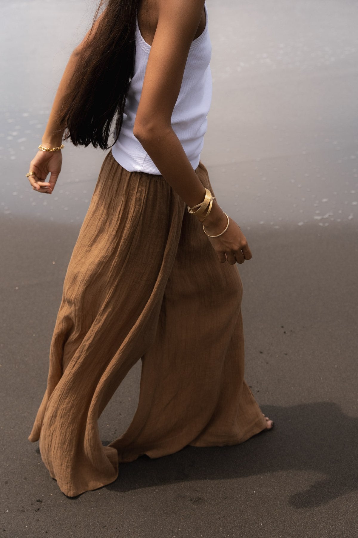 Karam - Crinkled wide leg pants I Walnut 6 - Rabens Saloner - DK