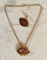 Necklace With Giant Eye Pendant - Nafsu I Gold 2 - Rabens Saloner - DK