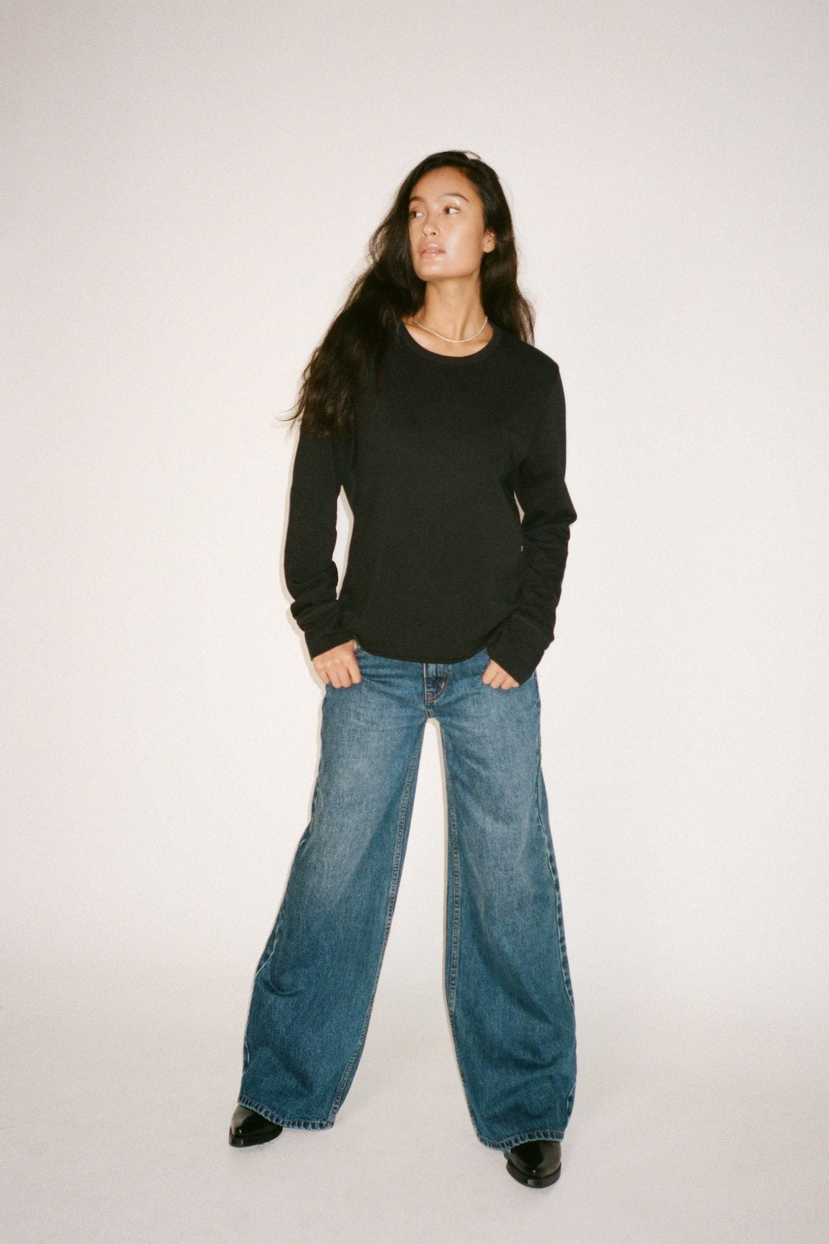 Hila - Light stretch crew neck top I Navy 6 - Rabens Saloner - DK