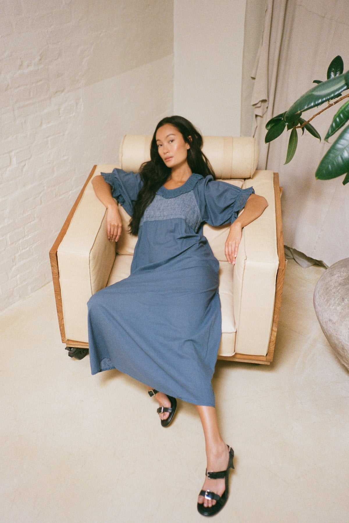 Dorothea - Cotton long angel dress I Dusty indigo 4 - Rabens Saloner - DK