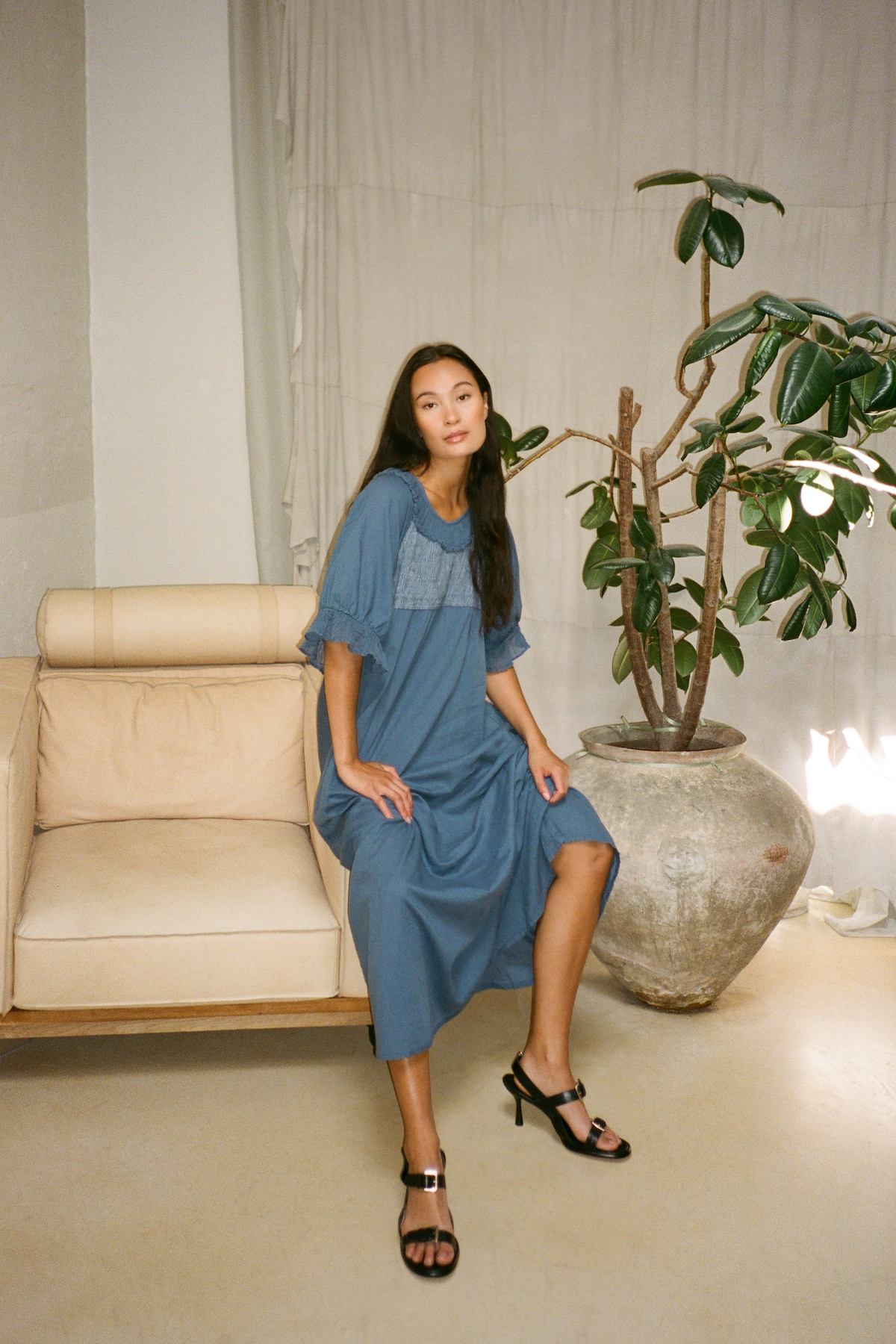 Dorothea - Cotton long angel dress I Dusty indigo 5 - Rabens Saloner - DK