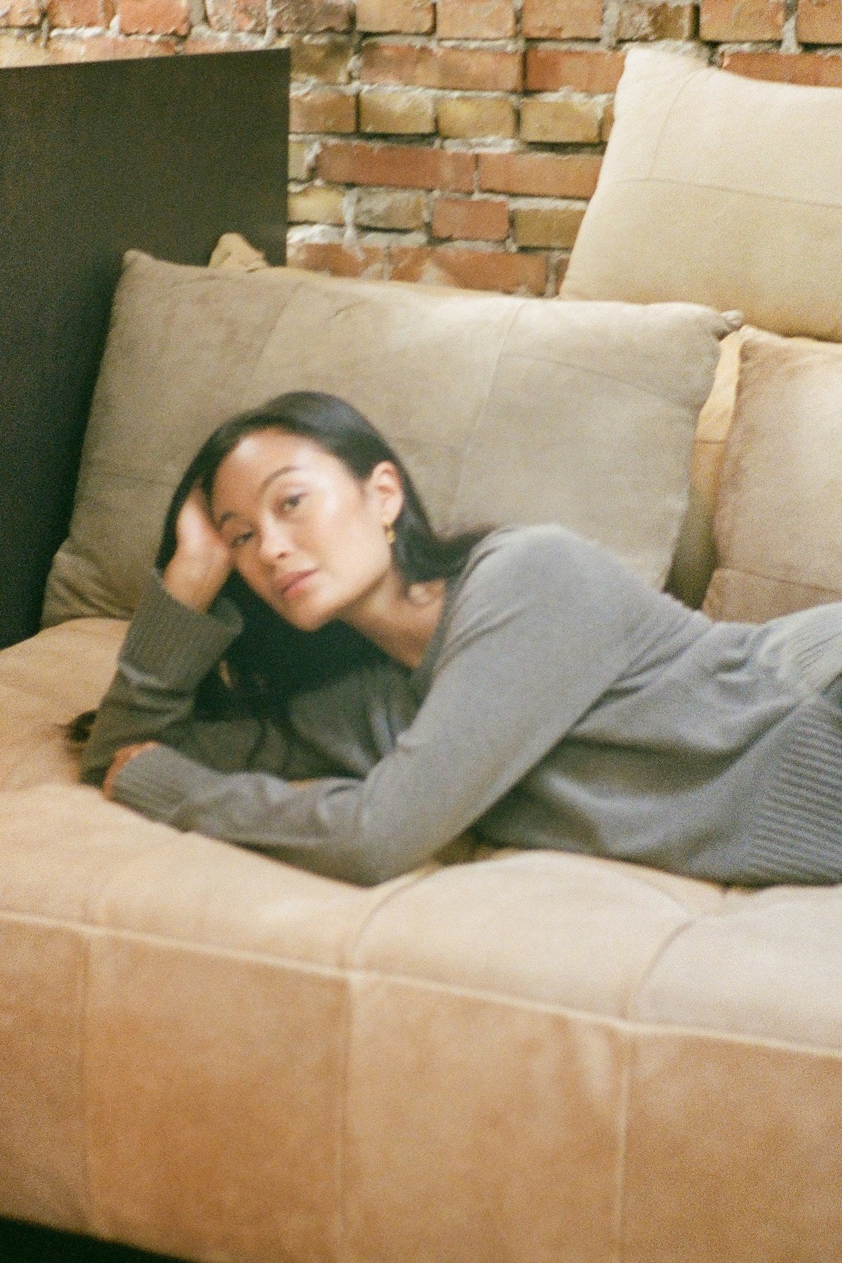 Ruca - Knit lounge boxy sweater I Mole melange 4 - Rabens Saloner - DK