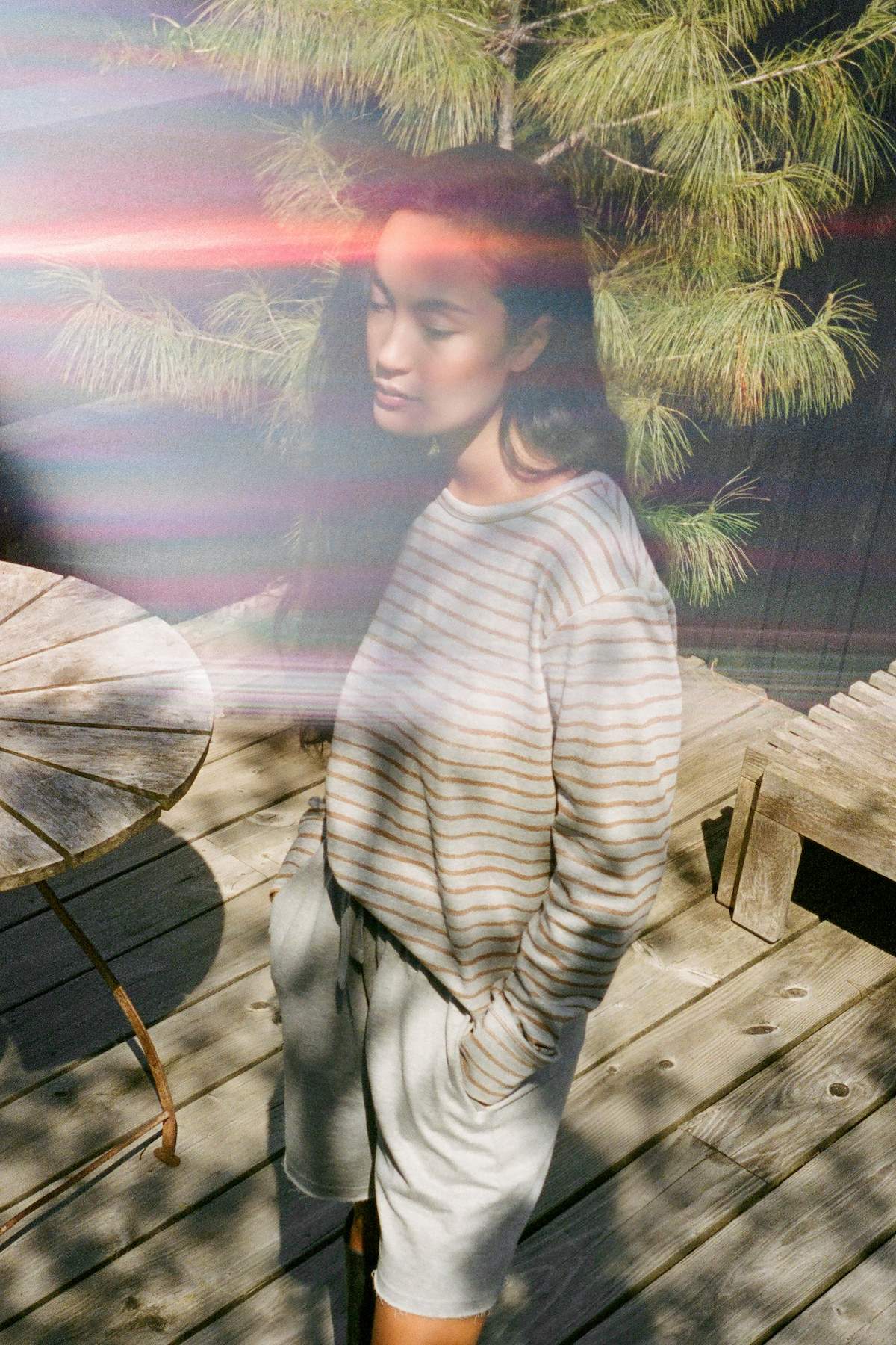 Hila - Light stretch crew neck top I Grey honey stripe 1 - Rabens Saloner - DK