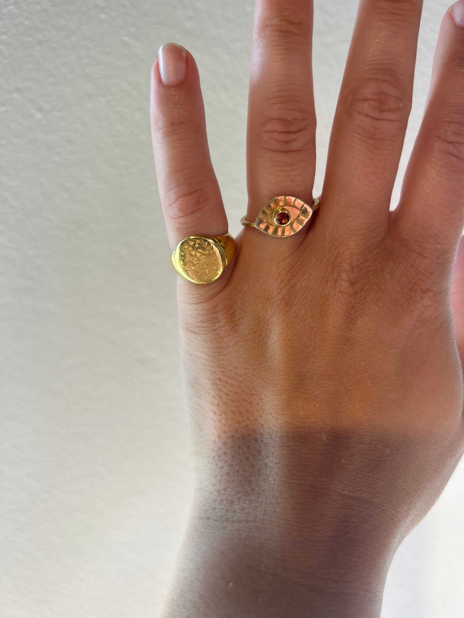 Nafsu - Eye ring I Gold plated 5 - Rabens Saloner - DK