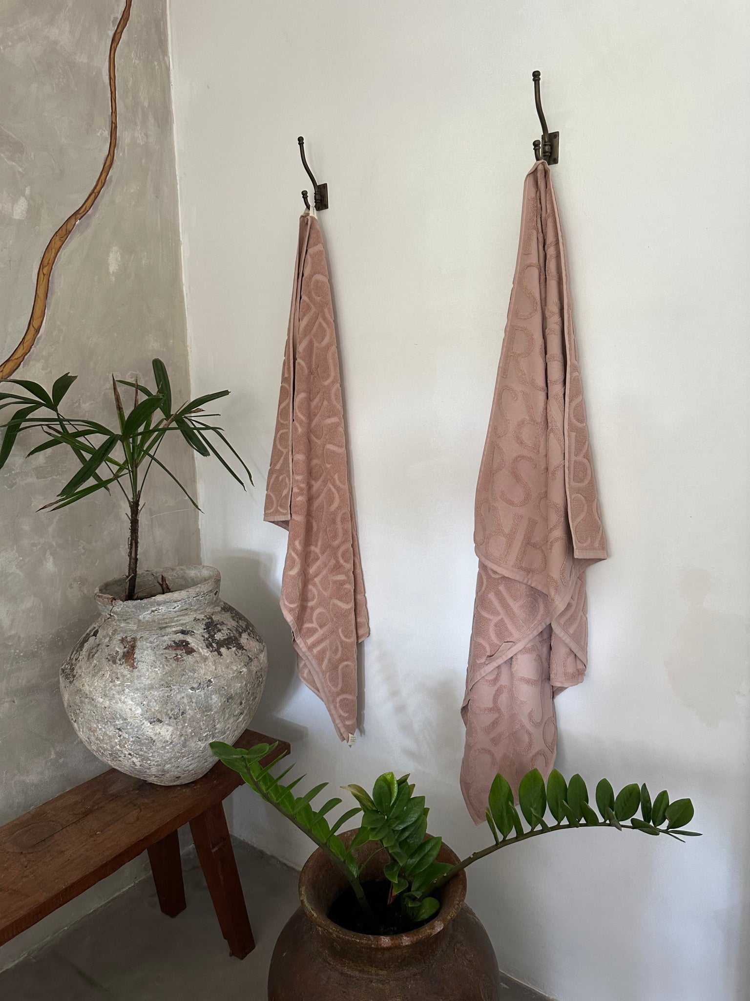 Monogram beach towel - Beach towel 100x180 cm I Rose 4 - Rabens Saloner - DK