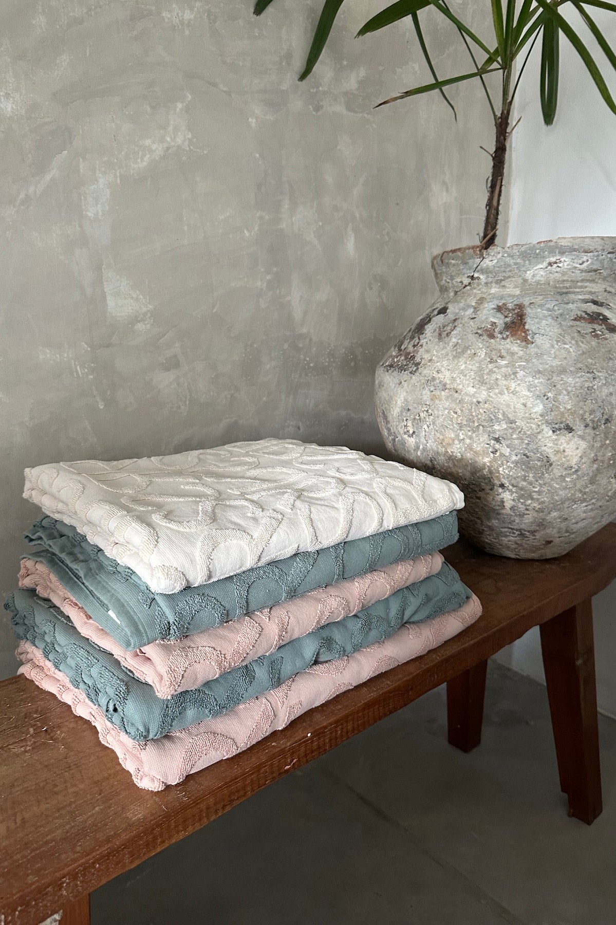 Monogram bath towel - Bath towel 100x150 cm I Sage 3 - Rabens Saloner - DK