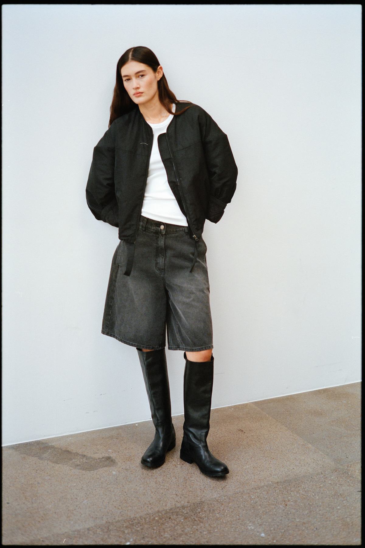 Raha - Denim black wide shorts I Washed black denim