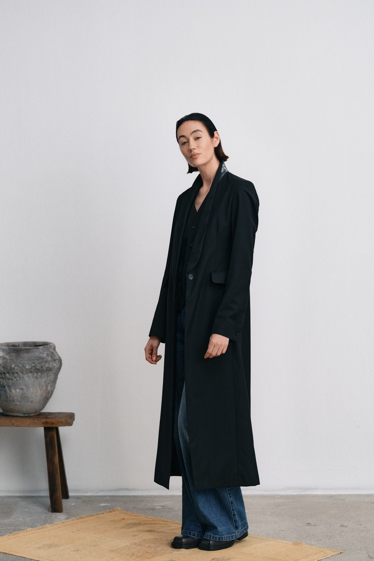 Talma - Smooth tailoring long jacket I Black 9 - Rabens Saloner - DK