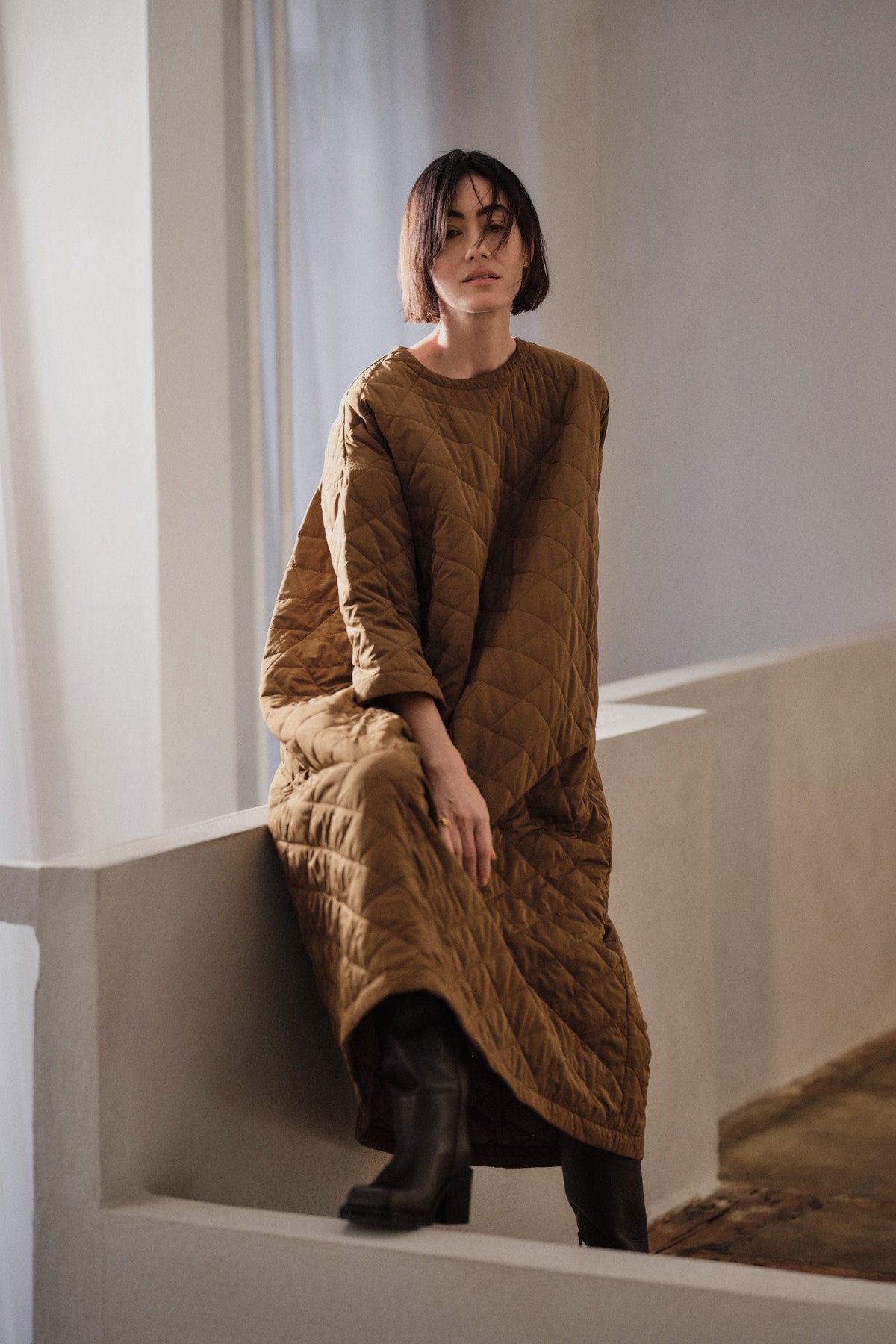 Pamala - Tech quilt dress I Chestnut 8 - Rabens Saloner - DK