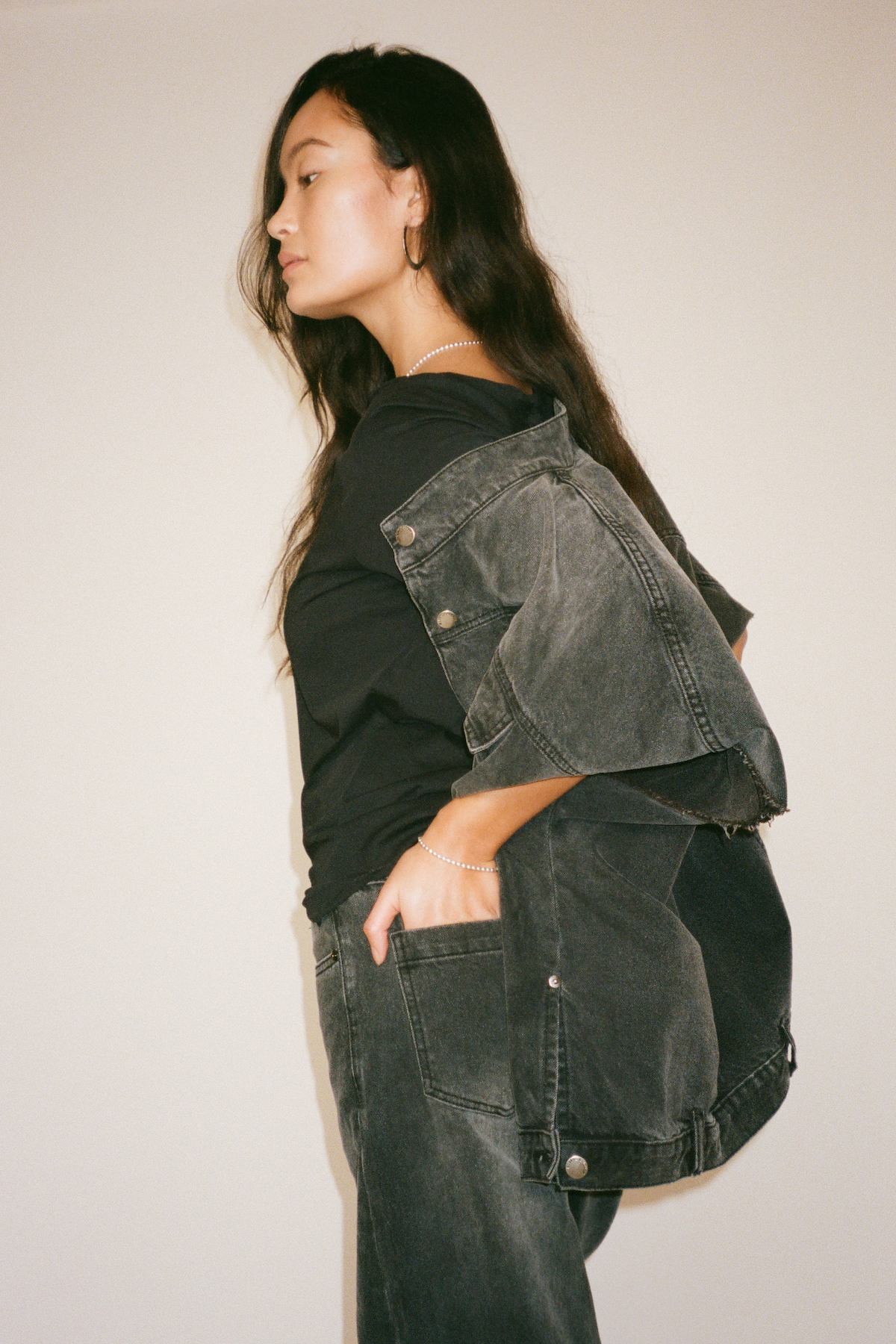 Mir - Denim vest jacket I Washed black denim 9 - Rabens Saloner - DK