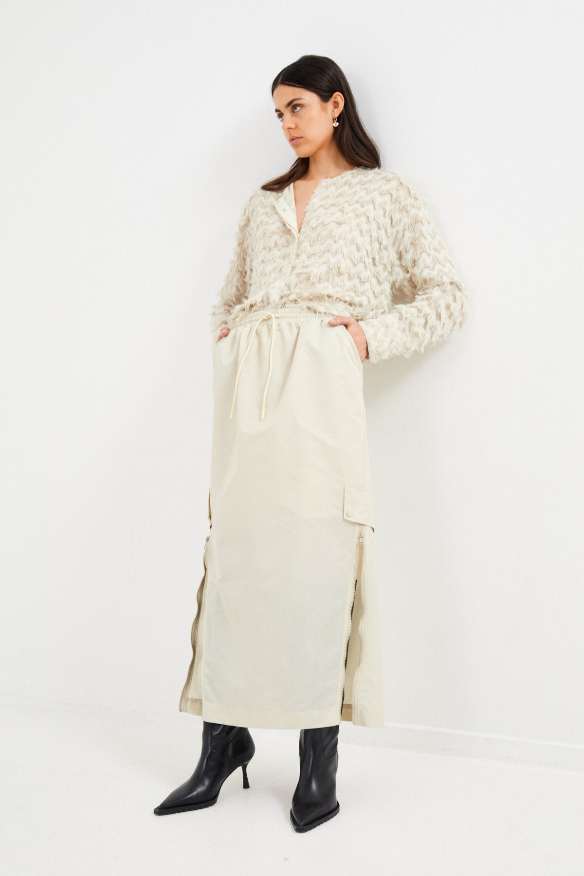 Peaches - Nylon skirt I Ecru 4 - Rabens Saloner - DK