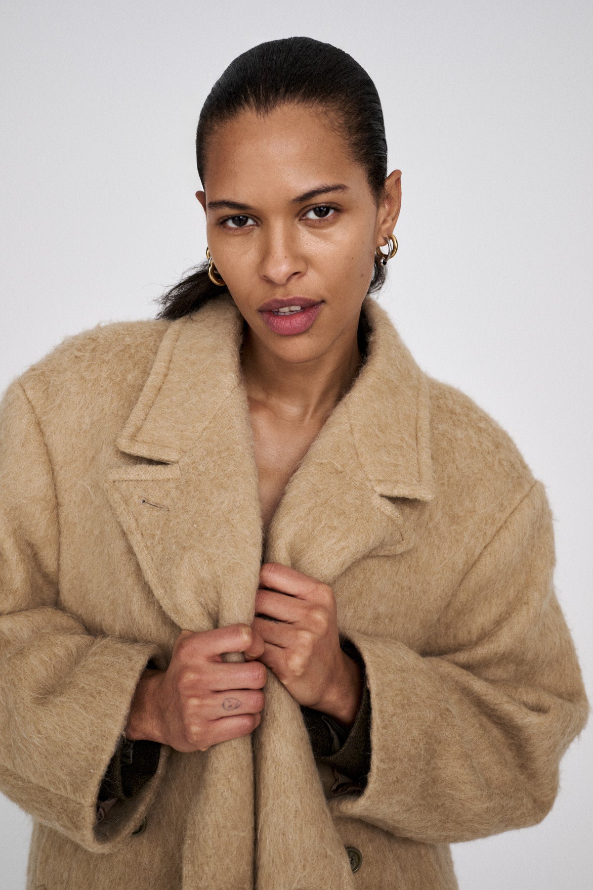 Leanna - Fuzzy oversized coat I Oatmeal 5 - Rabens Saloner - DK