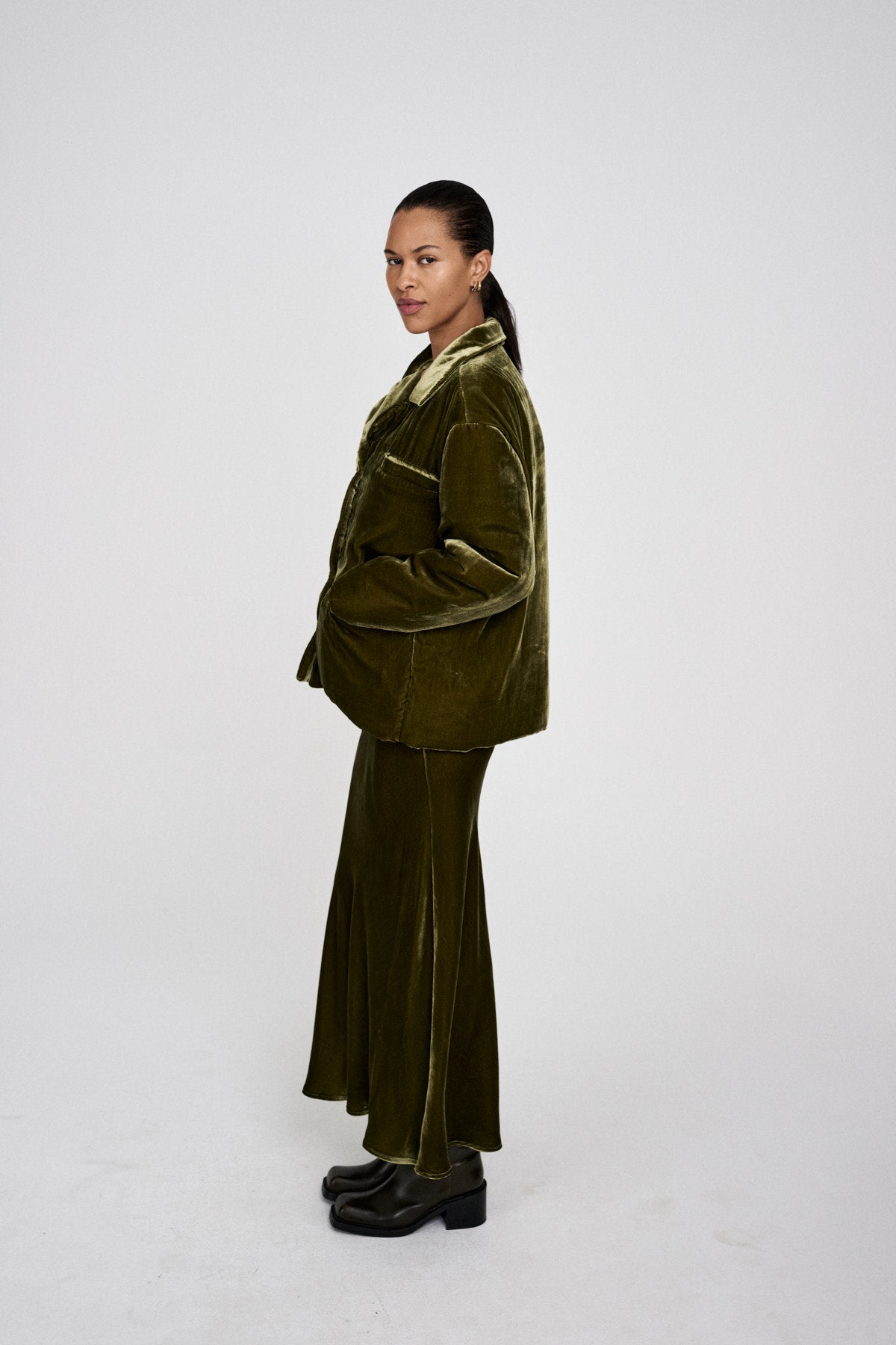 Santana - Velvet paded jacket I Olive 3 - Rabens Saloner - DK