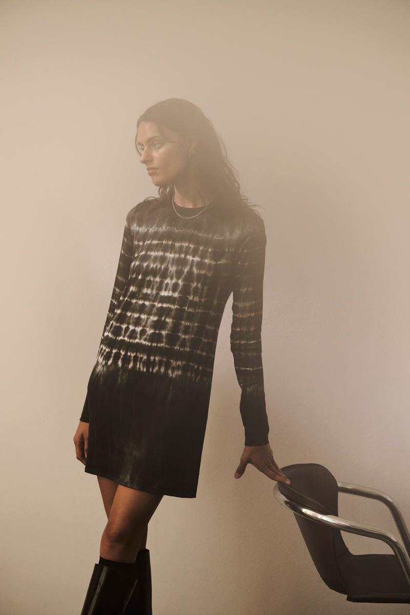 Agna - Frequency short tube dress I Caviar combo 4 - Rabens Saloner - DK