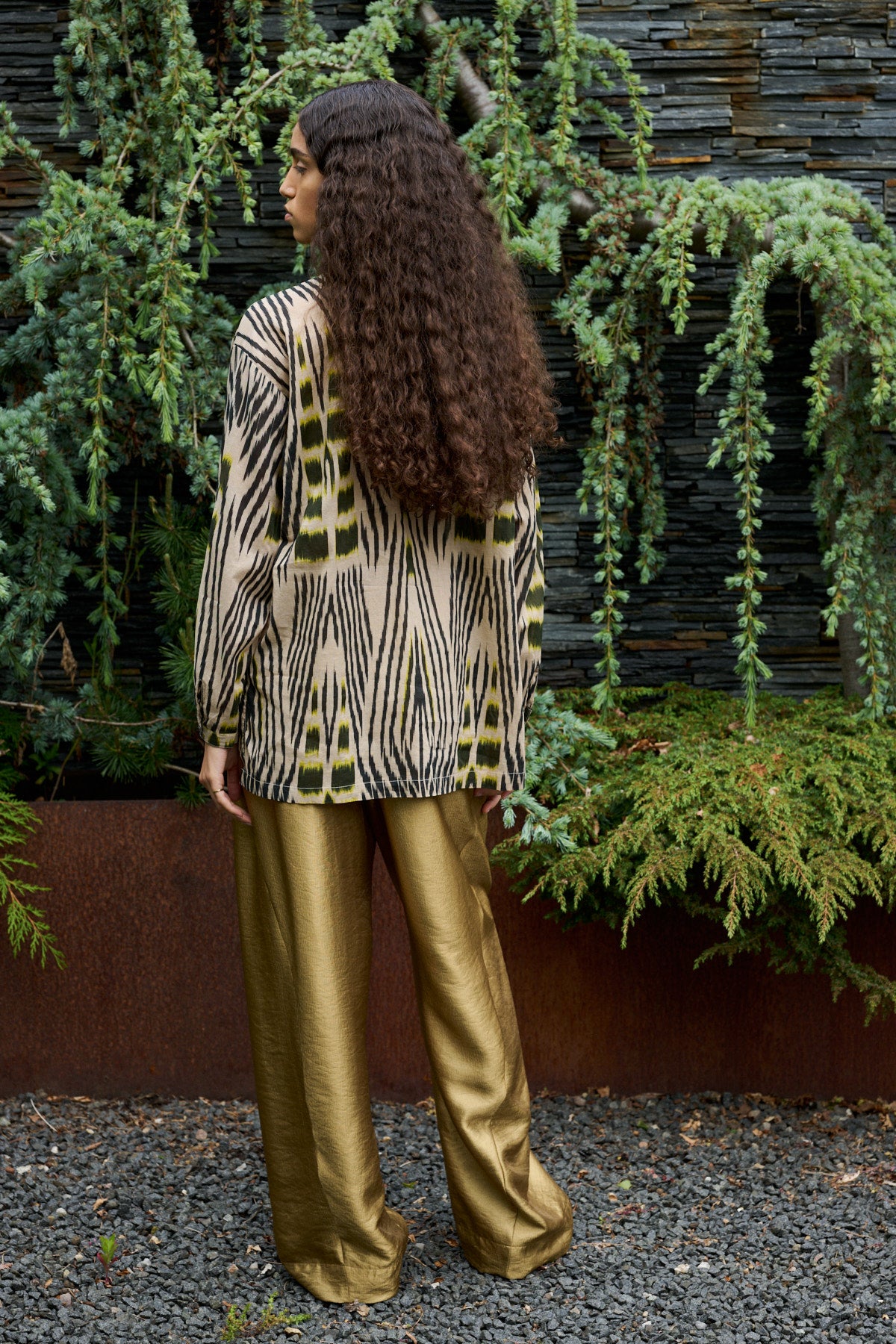 Sibyl - Ikat voile shirt I Forest pink sand 8 - Rabens Saloner - DK