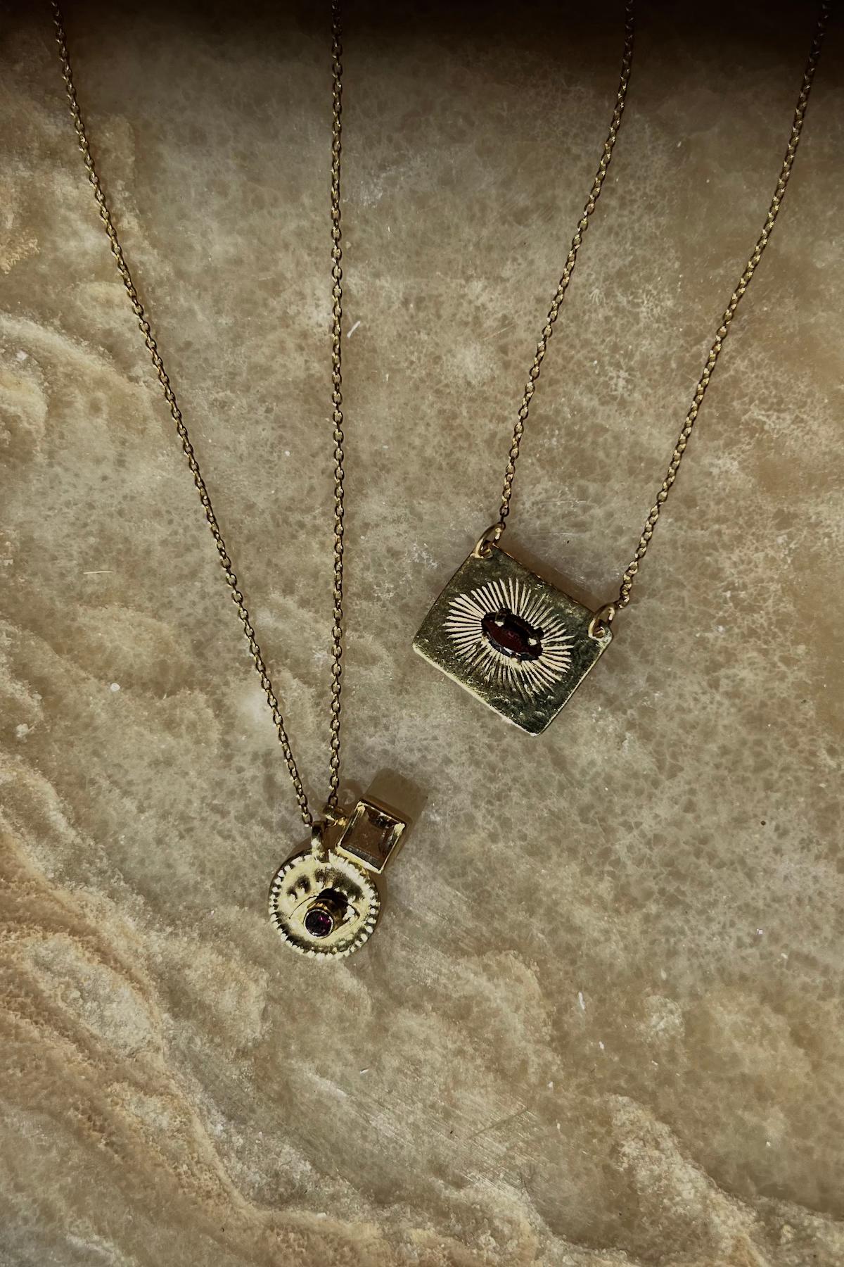 Nafsu - Necklace w/eye and square pendant I Bright combo 5 - Rabens Saloner - DK