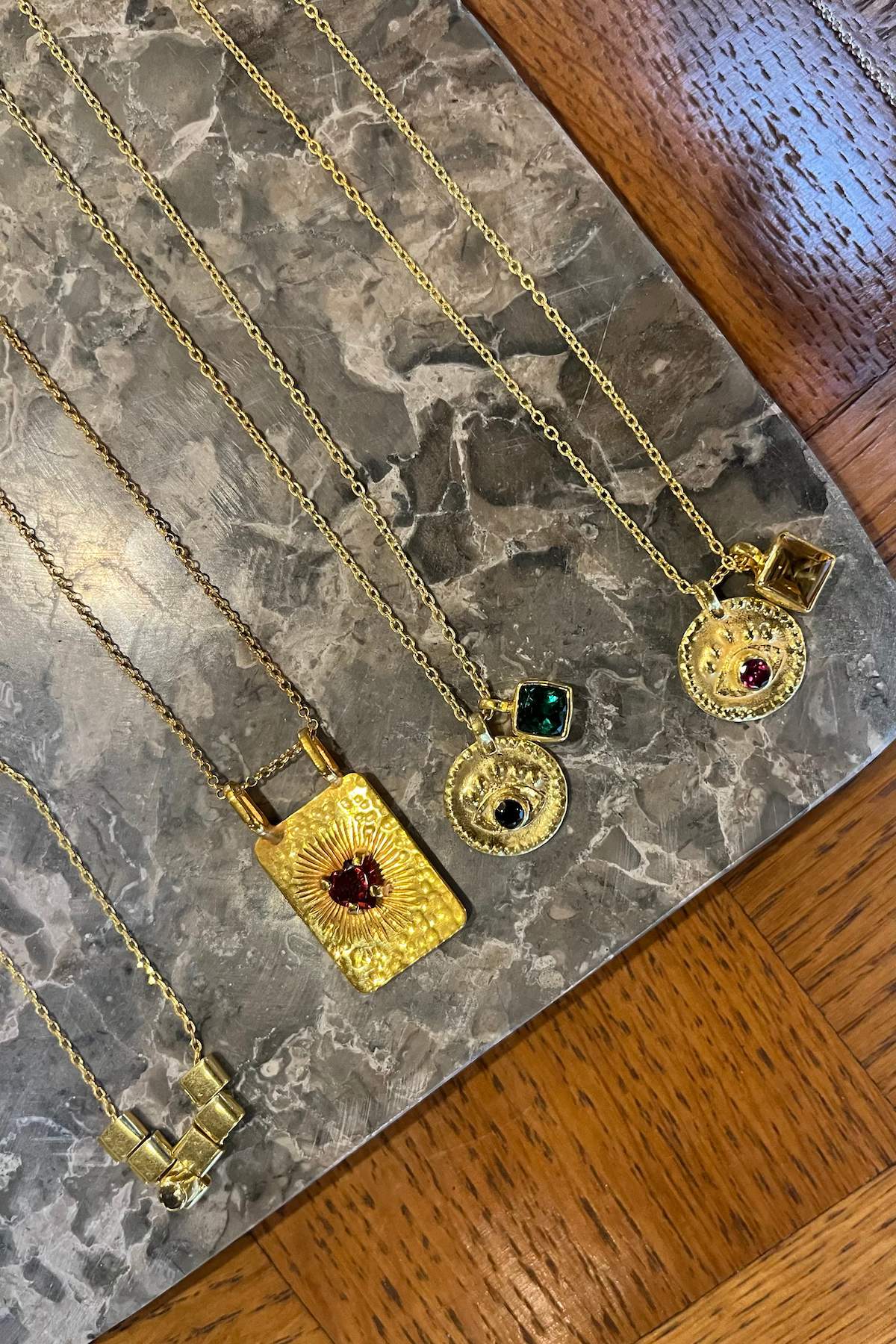 Nafsu - Necklace w/eye and square pendant I Green combo 4 - Rabens Saloner - DK