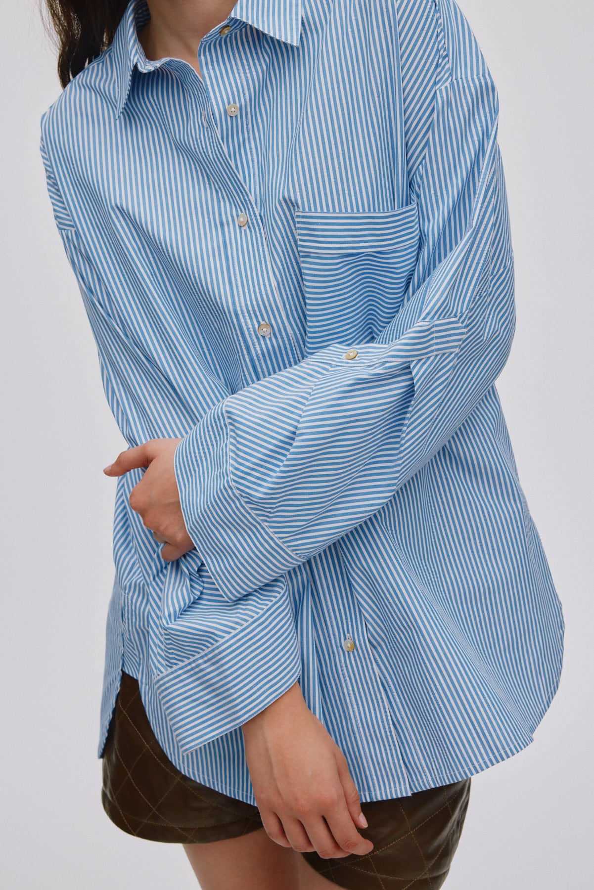 Bobbies - Quilt stripe oversize shirt I Blue white stripe 5 - Rabens Saloner - DK