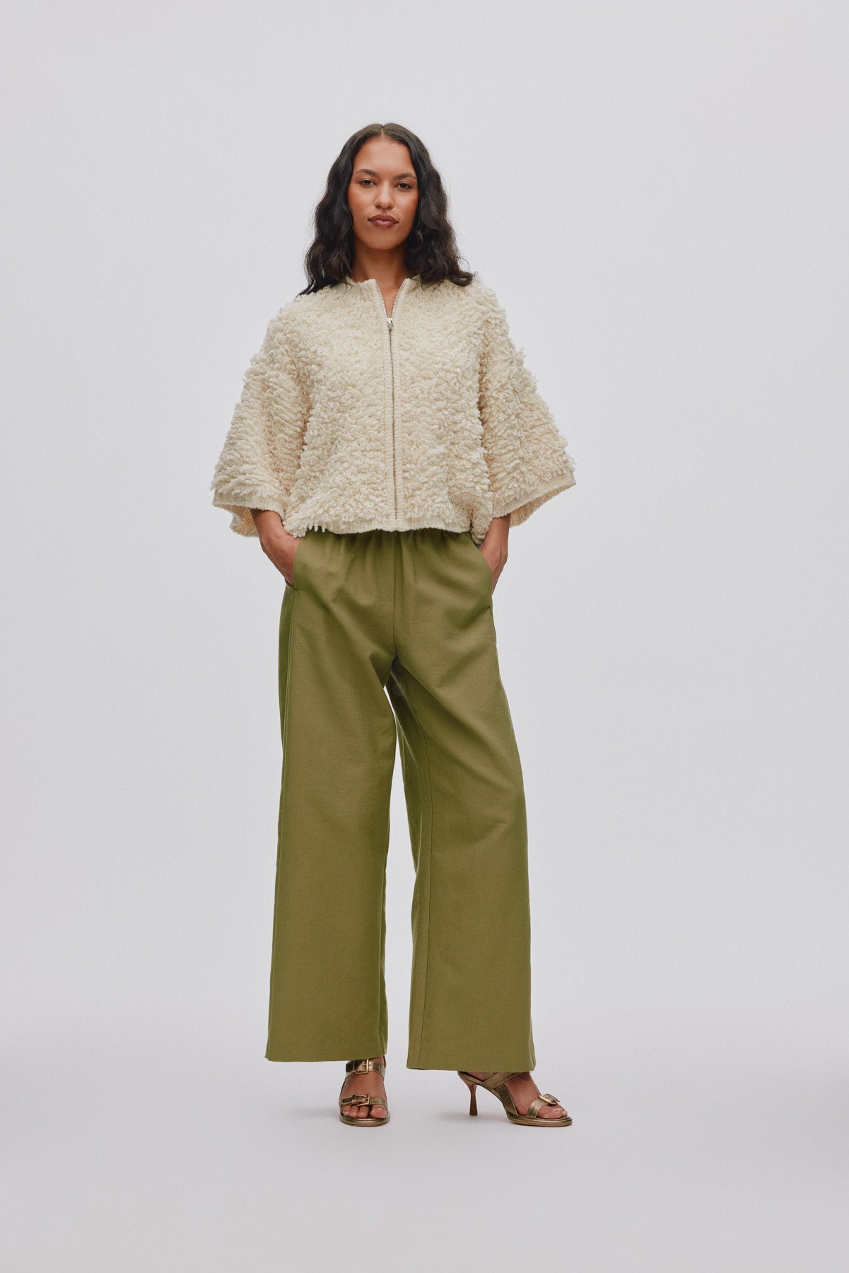 Everdeen - Soft tailoring relaxed pants I Pale Khaki 7 - Rabens Saloner - DK