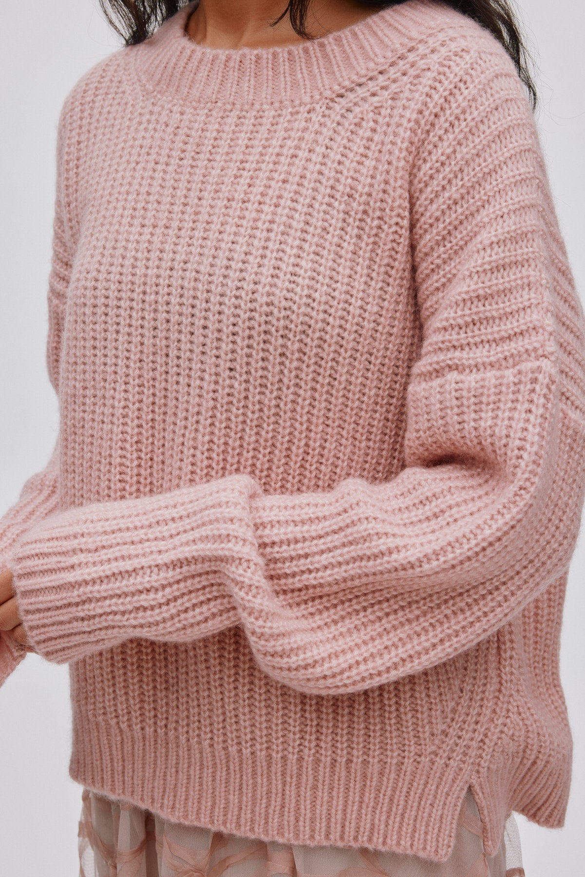 Hifa - Open knit cosy sweater I Pale pink 4 - Rabens Saloner - DK