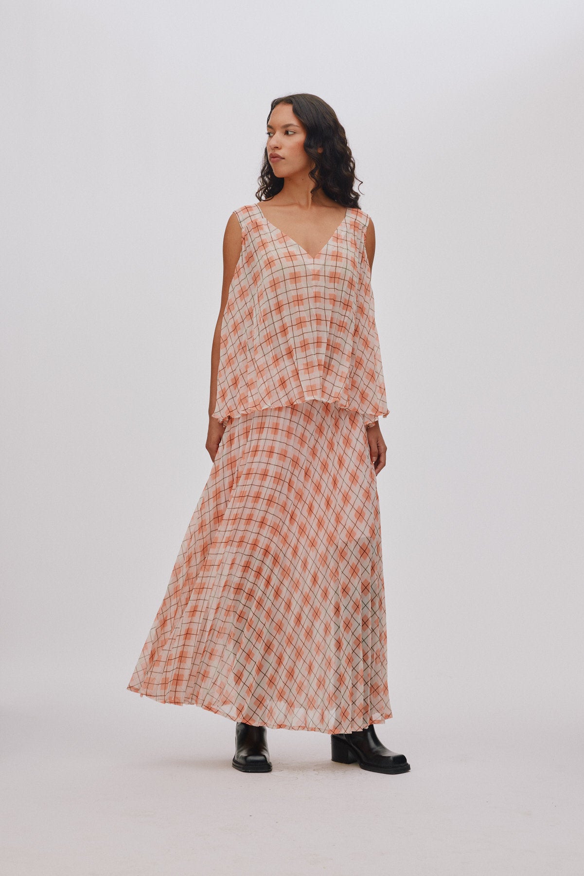 Saki - Transparent check skirt I Mandarin pleat 1 - Rabens Saloner - DK