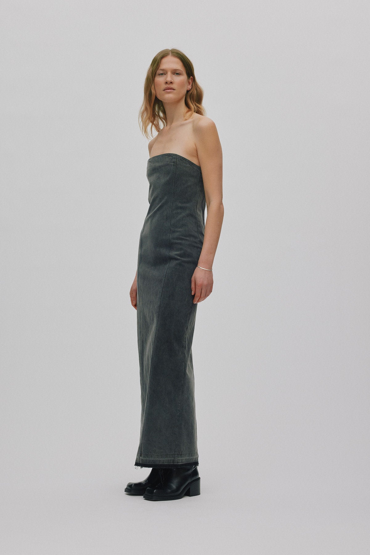 Anizette - Grey denim fitted dress I Washed grey 1 - Rabens Saloner - DK